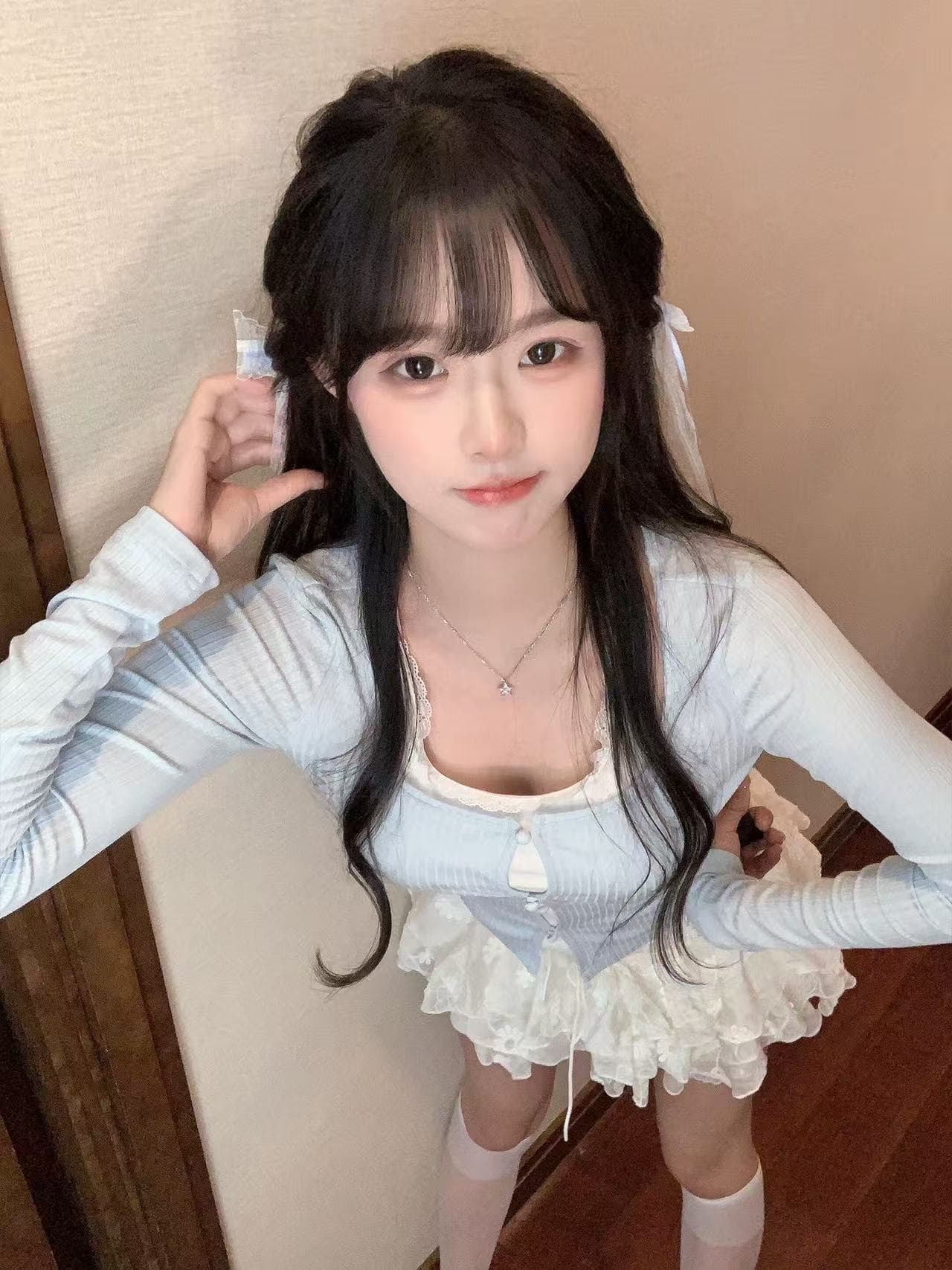 레이스 레이스 긴팔 티셔츠 여성 가을 겨울 페이크 레이어드 몸매 가꾸기 슬림해 보이는 맨위 기본 셔츠 상세 이미지 3