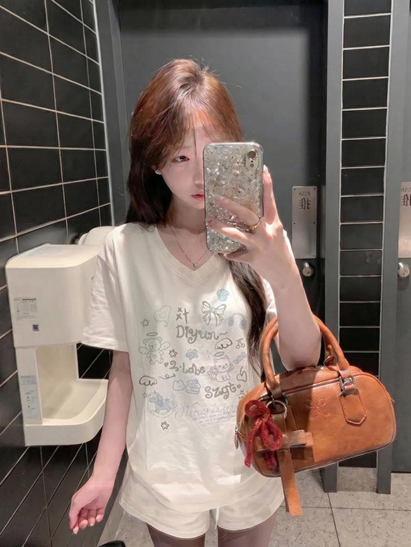 한 부서 화이트 만화 프린트 V넥 반팔 티셔츠 여성 여름 디자인 센스 작은 대중 슬림해 보이는 이미지 2
