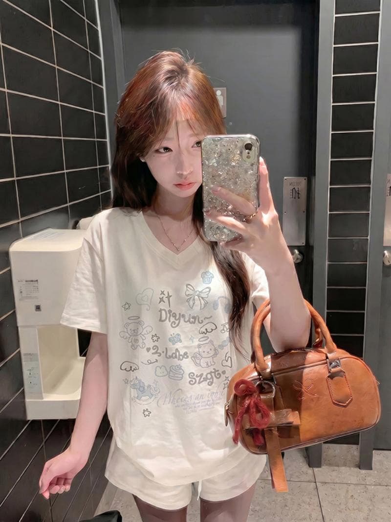 한 부서 화이트 만화 프린트 V넥 반팔 티셔츠 여성 여름 디자인 센스 작은 대중 슬림해 보이는 이미지 3