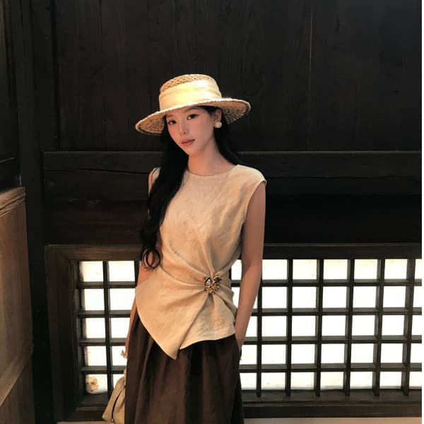 라이 경기 서울 아마 몸매 가꾸기 허리 수축 민소매 조끼 여름 외출용 디자인 센스 슬림해 보이는 행침 목 맨위 이미지 2