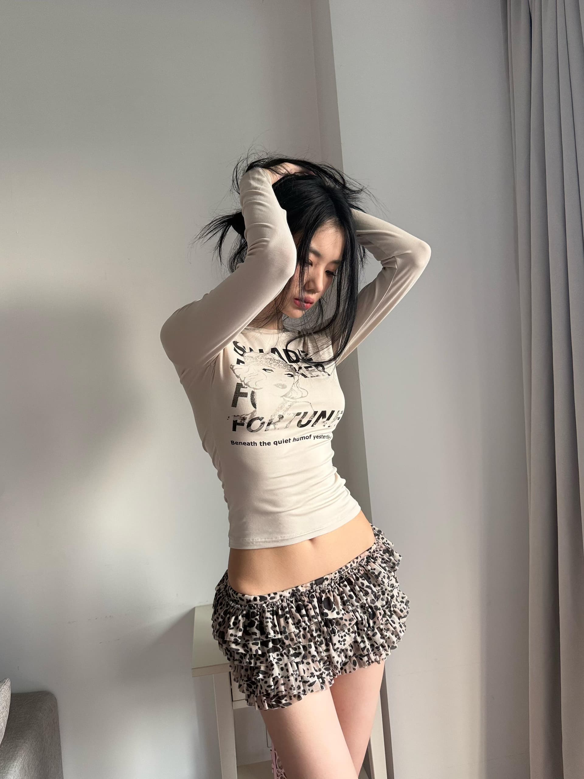 아메리칸 핫걸 만화 소녀 긴팔 티셔츠 여성 가을 2025 새로운 몸매 가꾸기 타이트 인사이드 가져 가라. 기본 셔츠 맨위 이미지 2