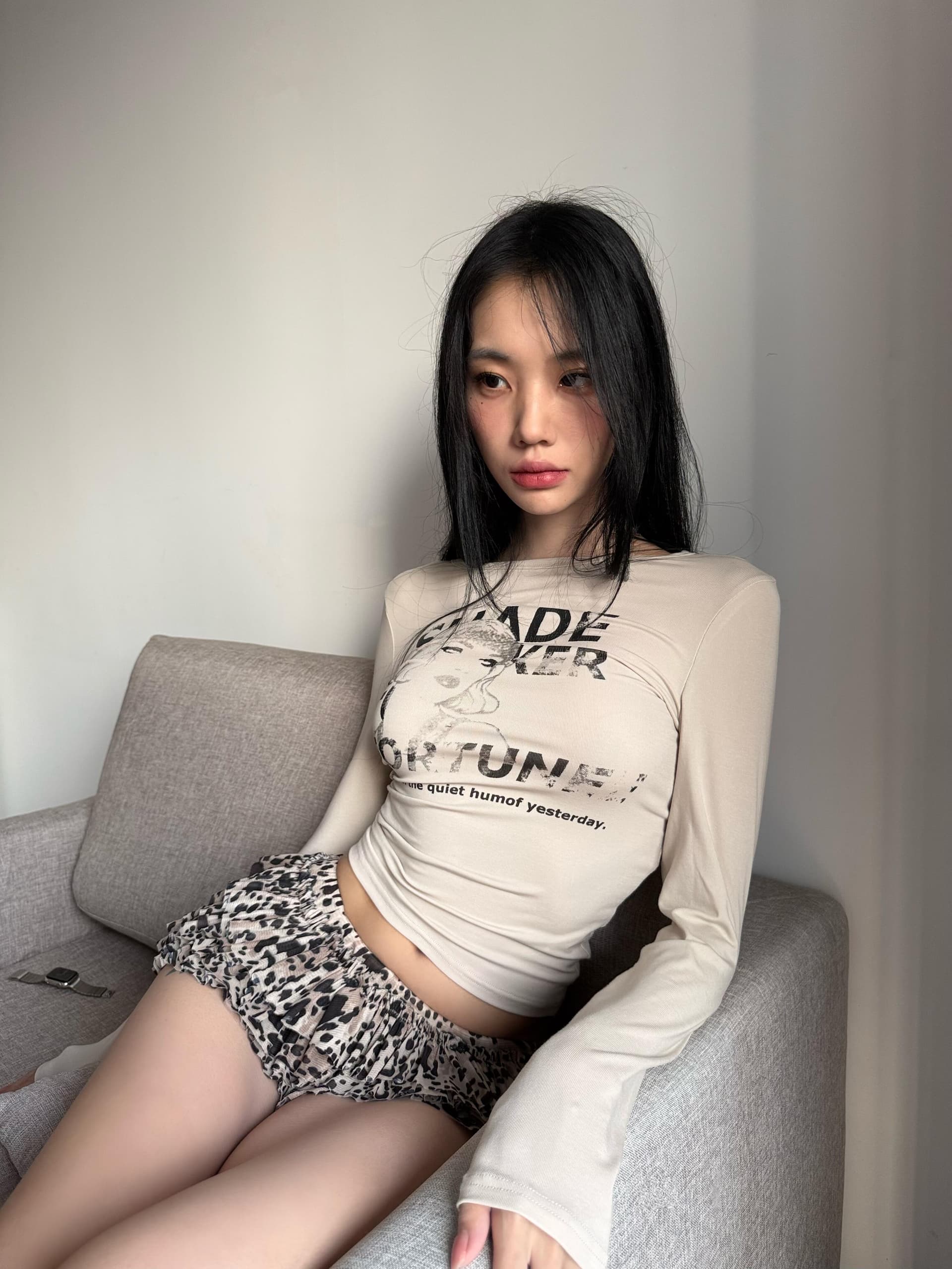 아메리칸 핫걸 만화 소녀 긴팔 티셔츠 여성 가을 2025 새로운 몸매 가꾸기 타이트 인사이드 가져 가라. 기본 셔츠 맨위 이미지 4