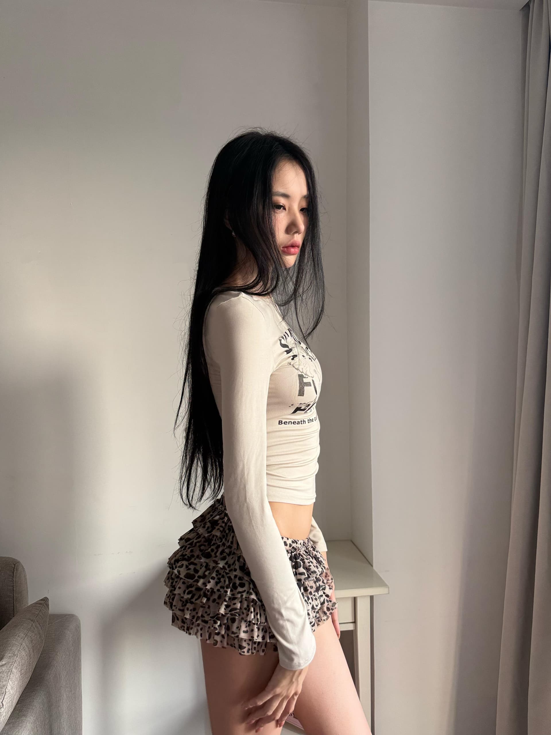 아메리칸 핫걸 만화 소녀 긴팔 티셔츠 여성 가을 2025 새로운 몸매 가꾸기 타이트 인사이드 가져 가라. 기본 셔츠 맨위 상세 이미지 5