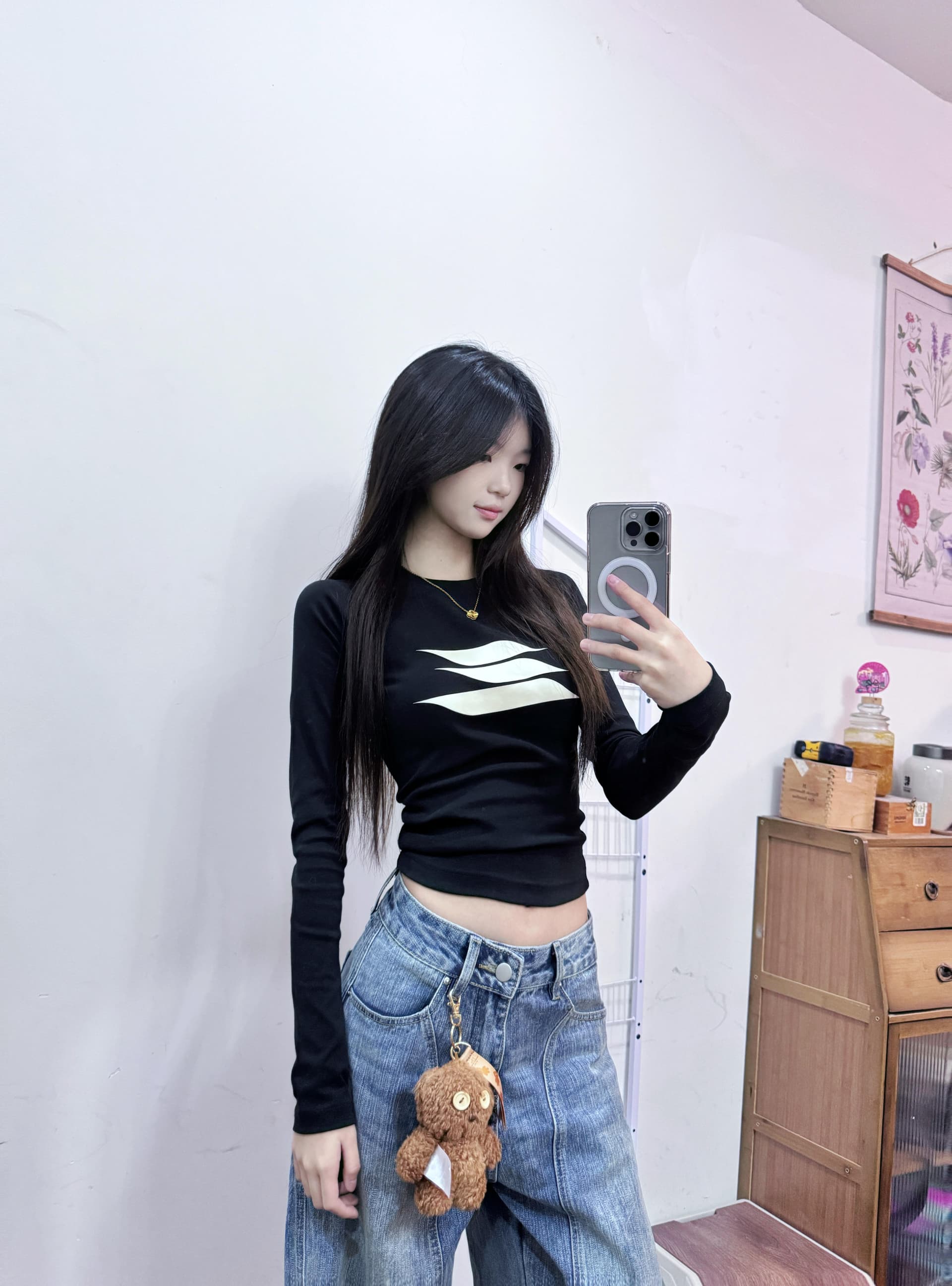 아메리칸 핫걸 검정색 프린트 긴팔 티셔츠 여성 봄 가을 새로운 몸매 가꾸기 슬림해 보이는 기본 셔츠 디자인 센스 맨위 트렌디 이미지 2