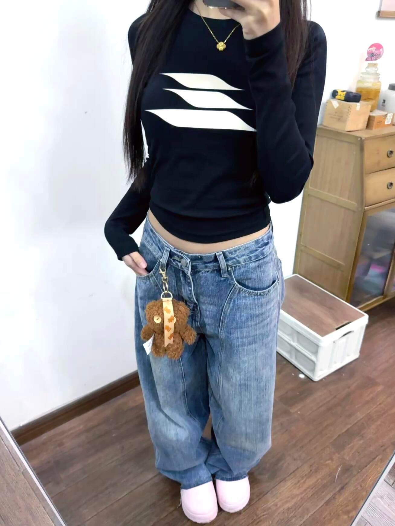 아메리칸 핫걸 검정색 프린트 긴팔 티셔츠 여성 봄 가을 새로운 몸매 가꾸기 슬림해 보이는 기본 셔츠 디자인 센스 맨위 트렌디 상세 이미지 1