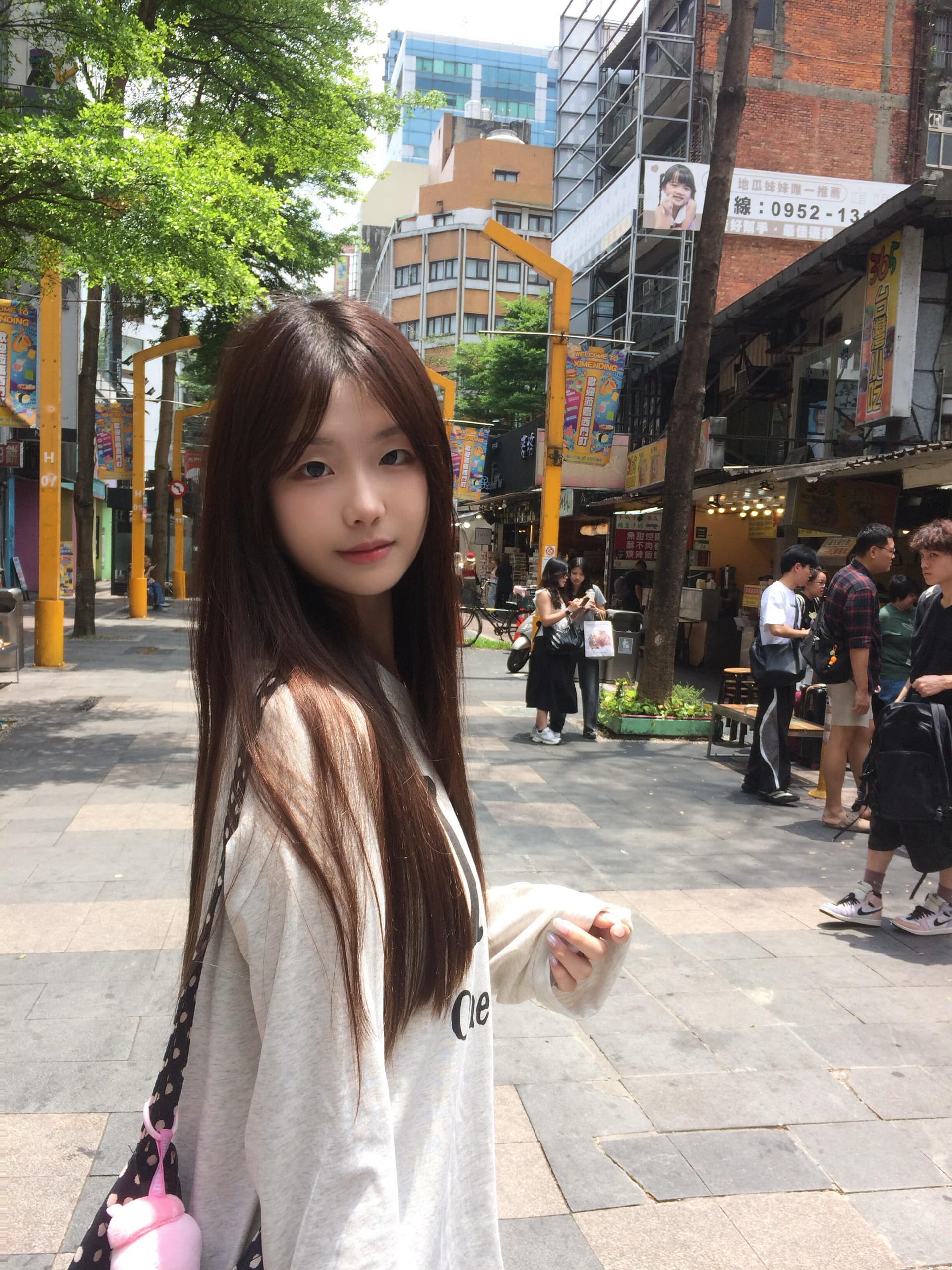 2026 레트로 아메리칸 핫걸 하트 프린트 알파벳 비스듬한 어깨 긴팔 티셔츠 여성 여름 비스듬한 어깨 루즈핏 슬림해 보이는 맨위 이미지 3