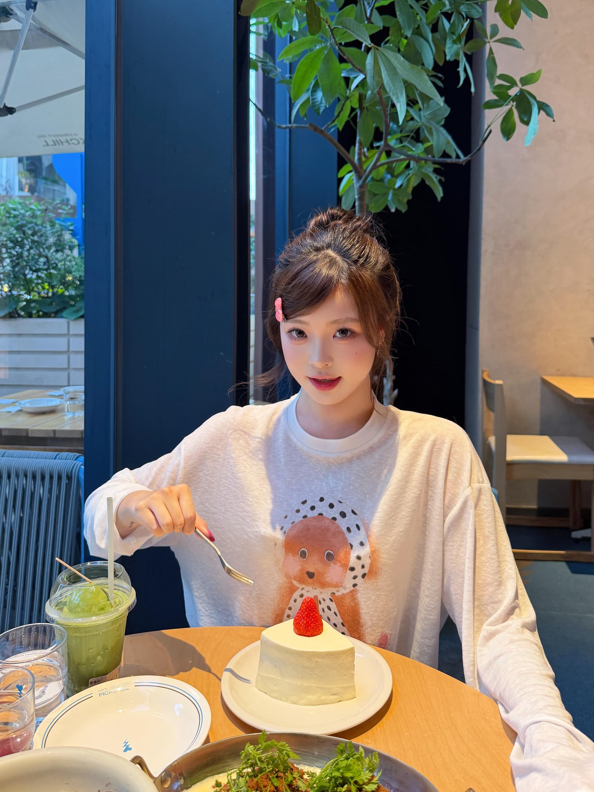 프랑스식 도트 무늬 강아지 프린트 얇은 스타일 블라우스 2026 가을 새로운 캐주얼 통기성 티셔츠 맨위 상세 이미지 2