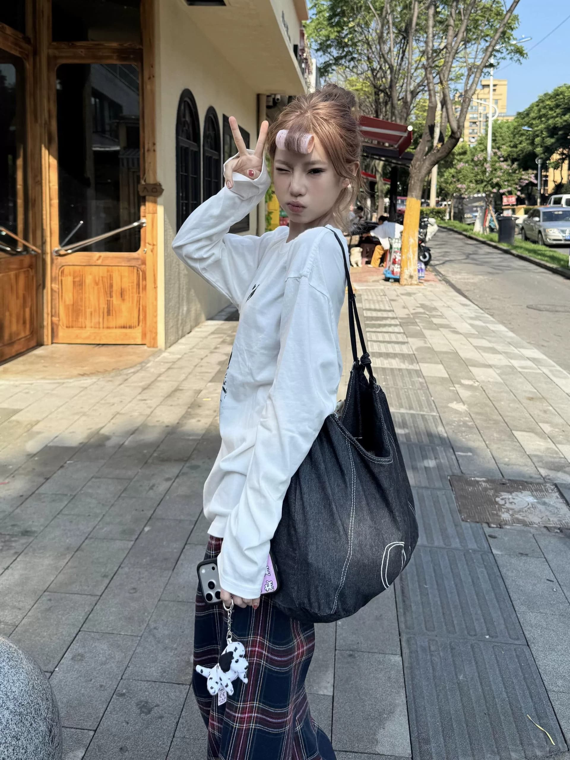아메리칸 순면 화이트 긴팔 티셔츠 맨위 디자인 센스 작은 대중 한 부서 루즈핏 느긋한 바람 가을 기본 셔츠 여성 상세 이미지 4