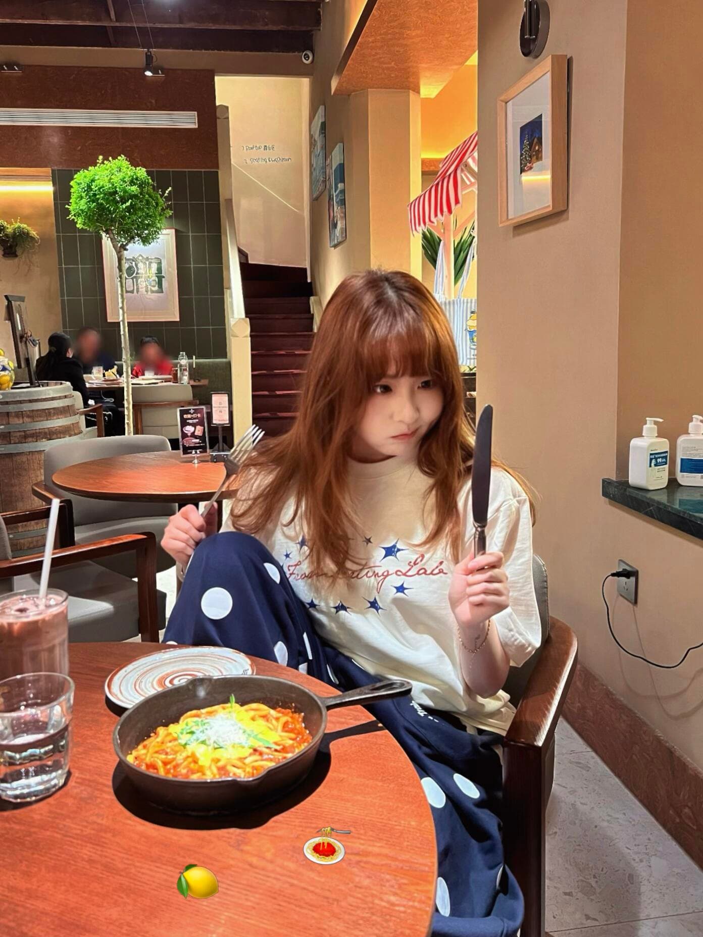일본식 수채화 별 일러스트레이션 프린트 반팔 라운드 넥 티셔츠 여름 루즈핏 다용도 대나무 마디 면 맨위 이미지 2