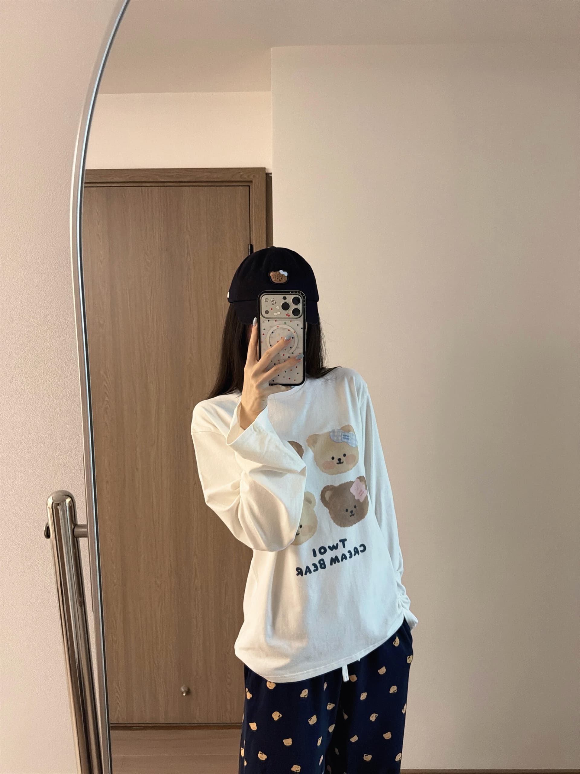 귀여운 우유 곰 프린트 순면 긴팔 티셔츠 여성 봄 가을 새로운 루즈핏 다용도 디자인 센스 기본 셔츠 맨위 트렌디