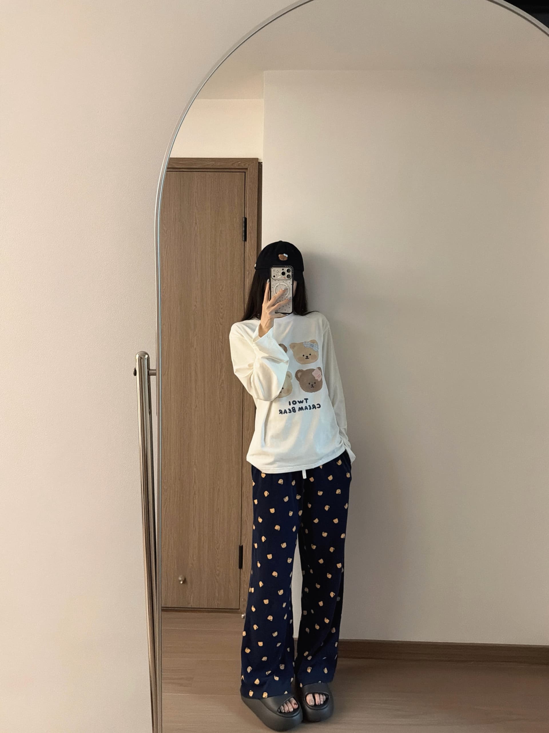 귀여운 우유 곰 프린트 순면 긴팔 티셔츠 여성 봄 가을 새로운 루즈핏 다용도 디자인 센스 기본 셔츠 맨위 트렌디 상세 이미지 5