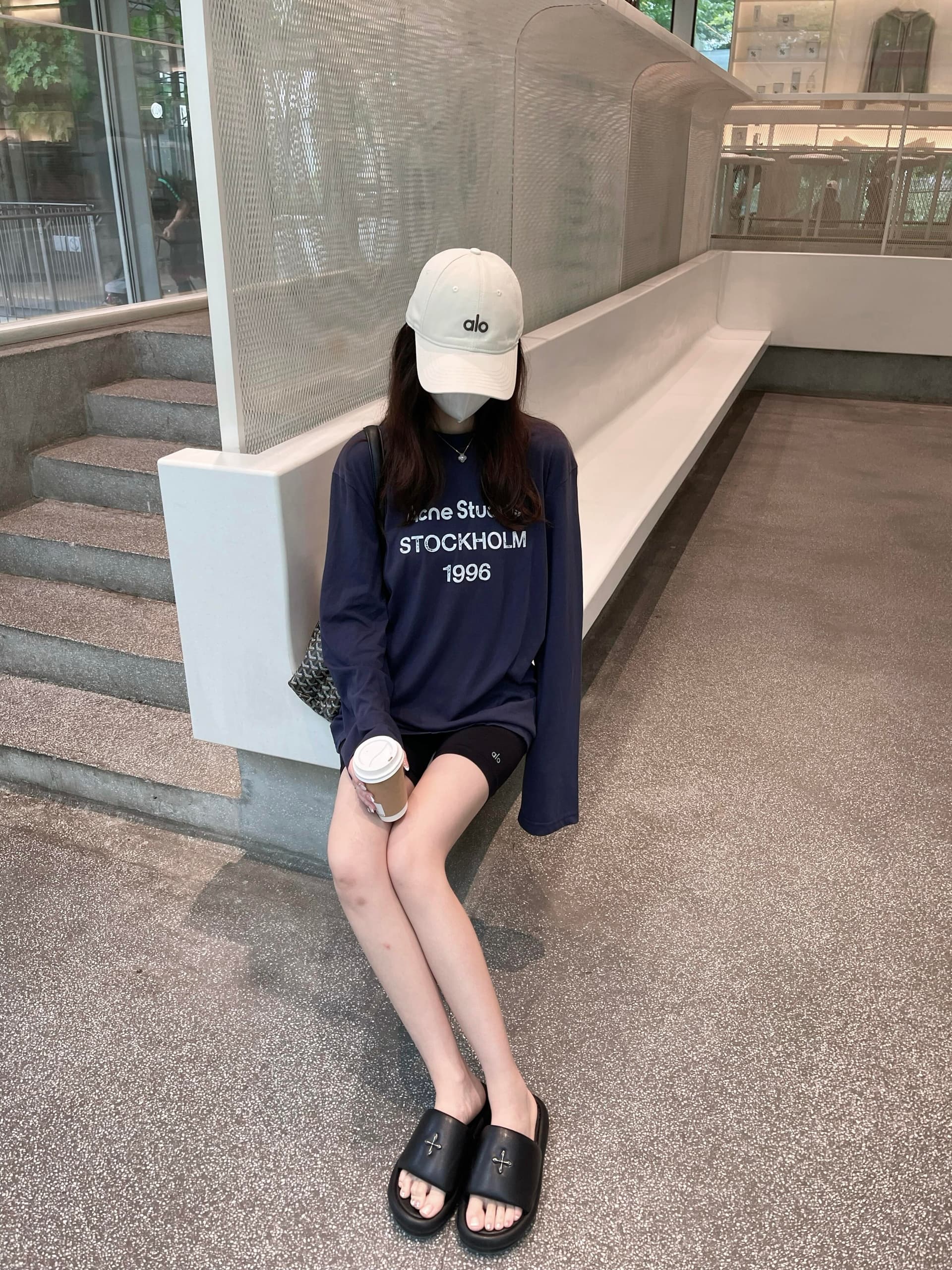 한 부서 느슨함 센스 알파벳 프린트 긴팔 티셔츠 여성 가을 얇은 스타일 루즈핏 느긋한 바람 맨위 인사이드 가져 가라. 기본 셔츠 상세 이미지 3