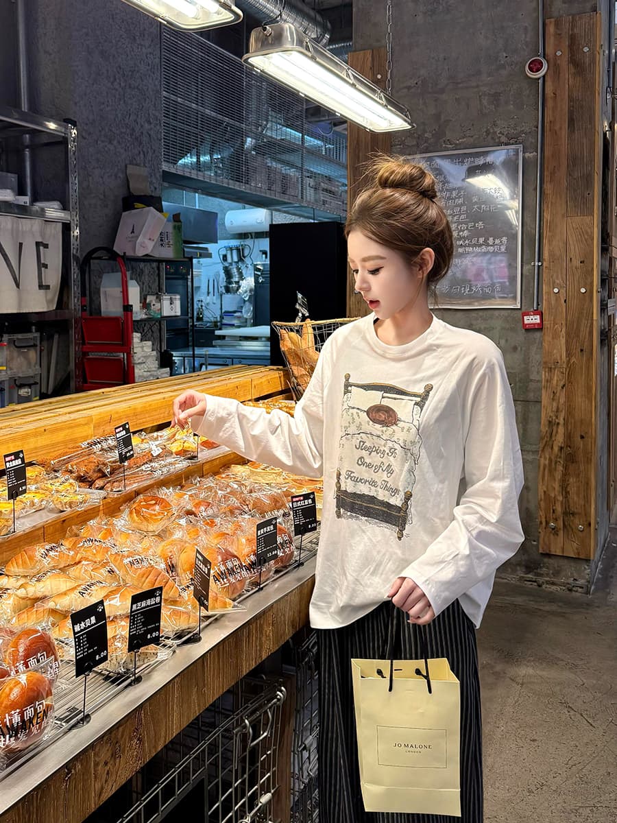 아메리칸 레트로 느긋한 만화 강아지 프린트 긴팔 티셔츠 여성 봄 작은 대중 디자인 센스 맨위 상세 이미지 1