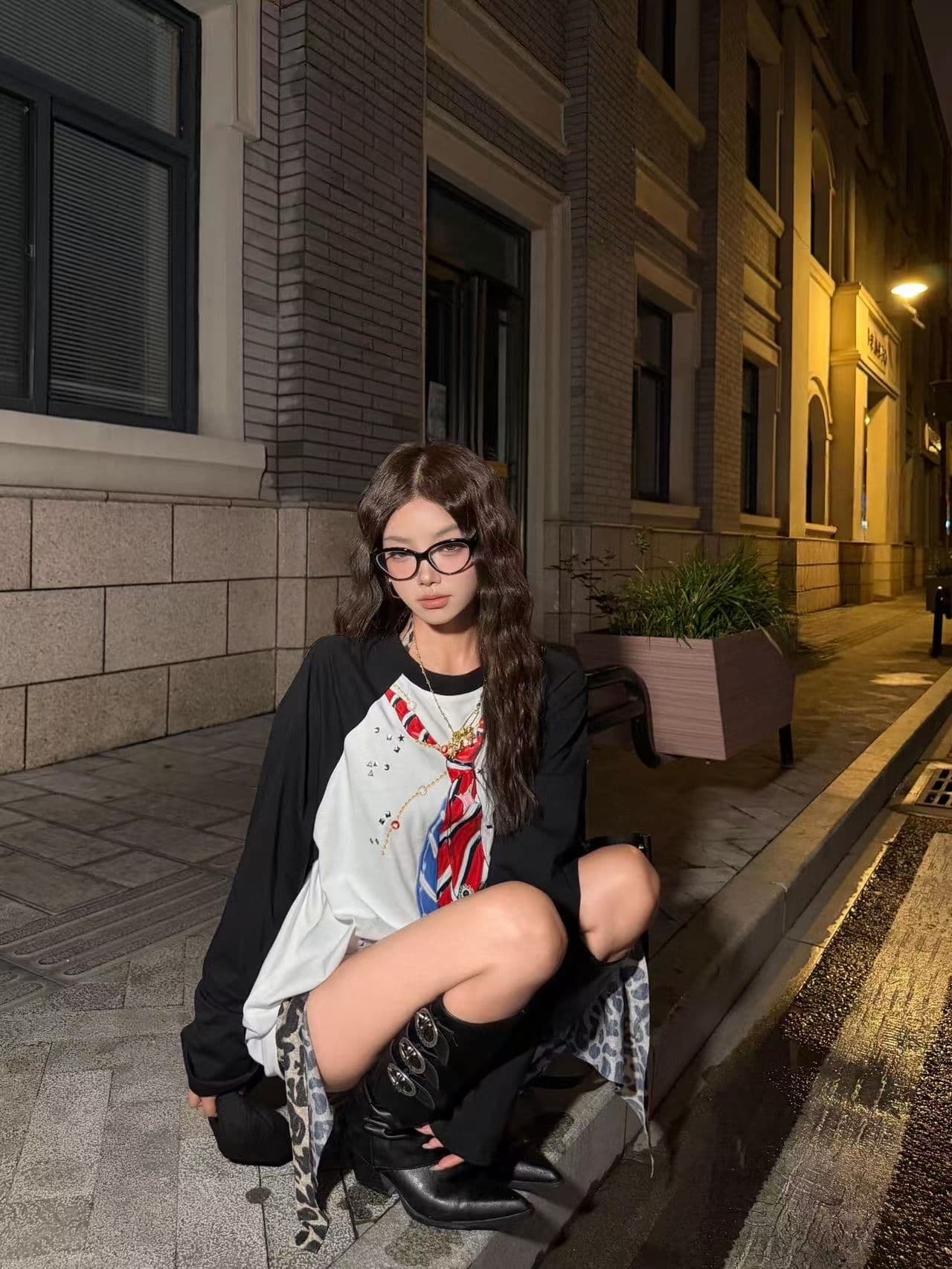 삽입 어깨 패치워크 긴팔 티셔츠 여성 상세 이미지 3