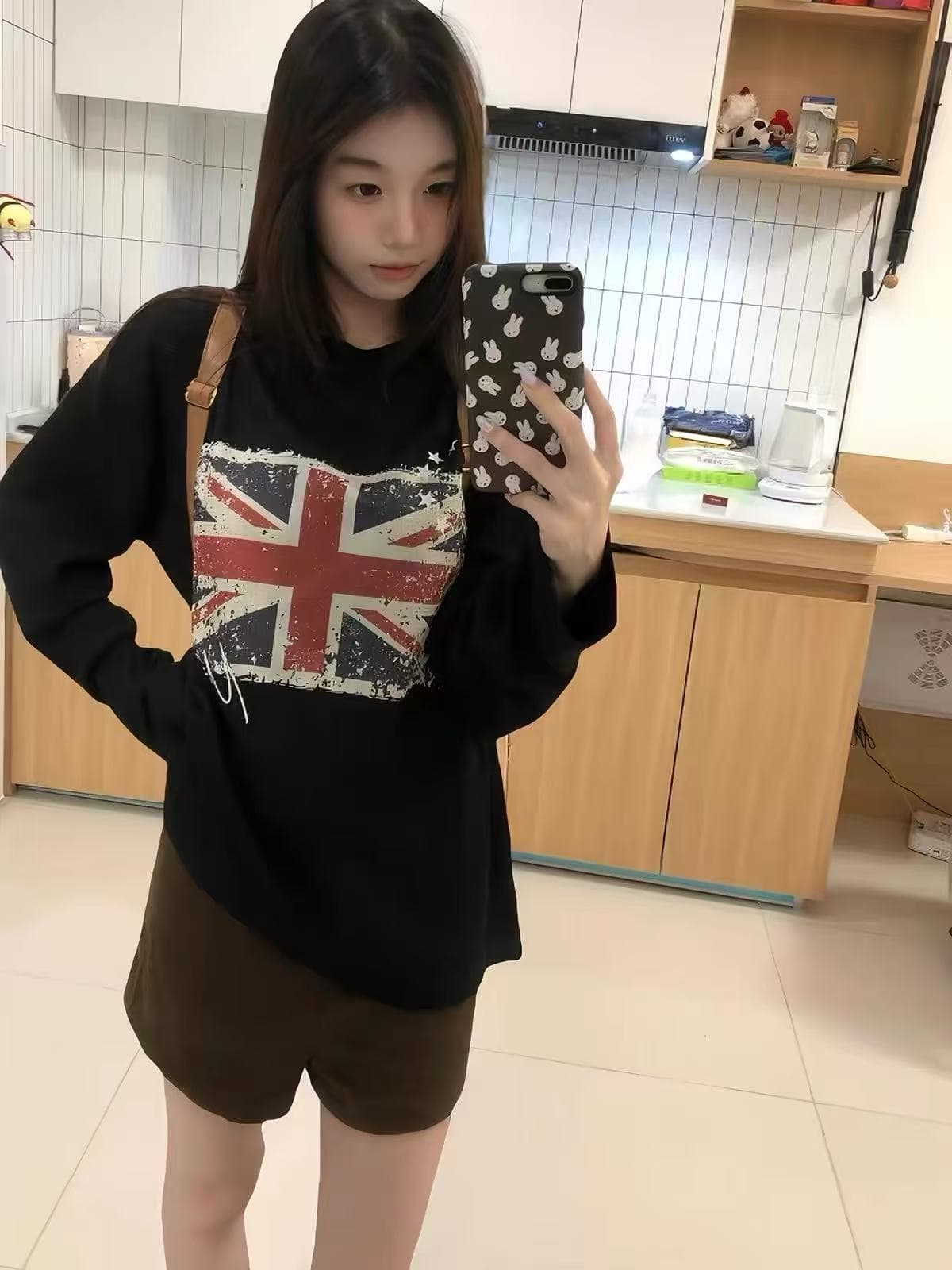 국가 트렌디 아메리칸 레트로 검정색 배너 긴팔 티셔츠 여성 이른 가을 루즈핏 슬림해 보이는 작은 대중 커플 캐주얼 맨위 이미지 4