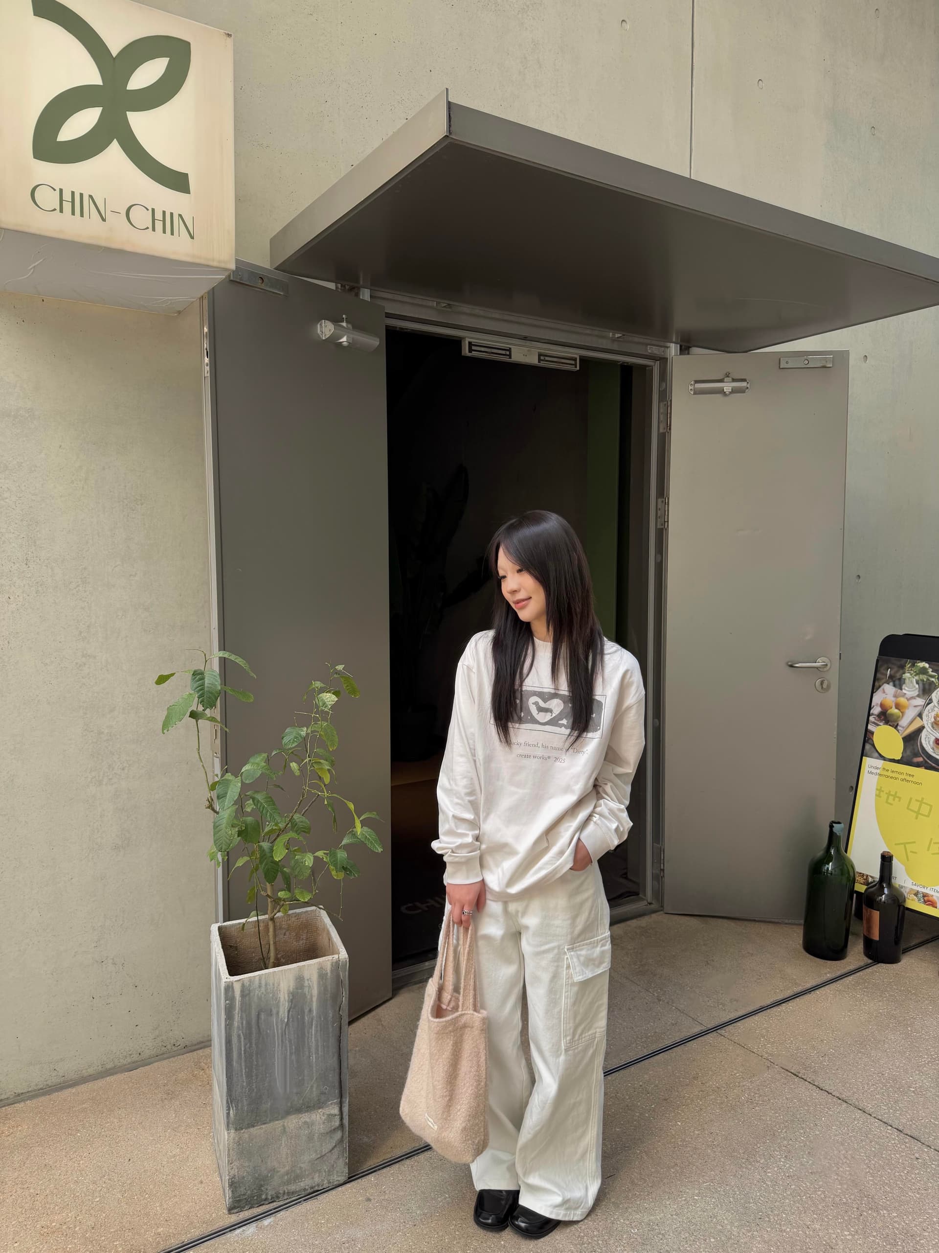 한 부서 chic 강아지 프린트 긴팔 티셔츠 여성 2026 가을 새로운 루즈핏 캐주얼 작은 대중 그레이트 봐. 의류 상세 이미지 5
