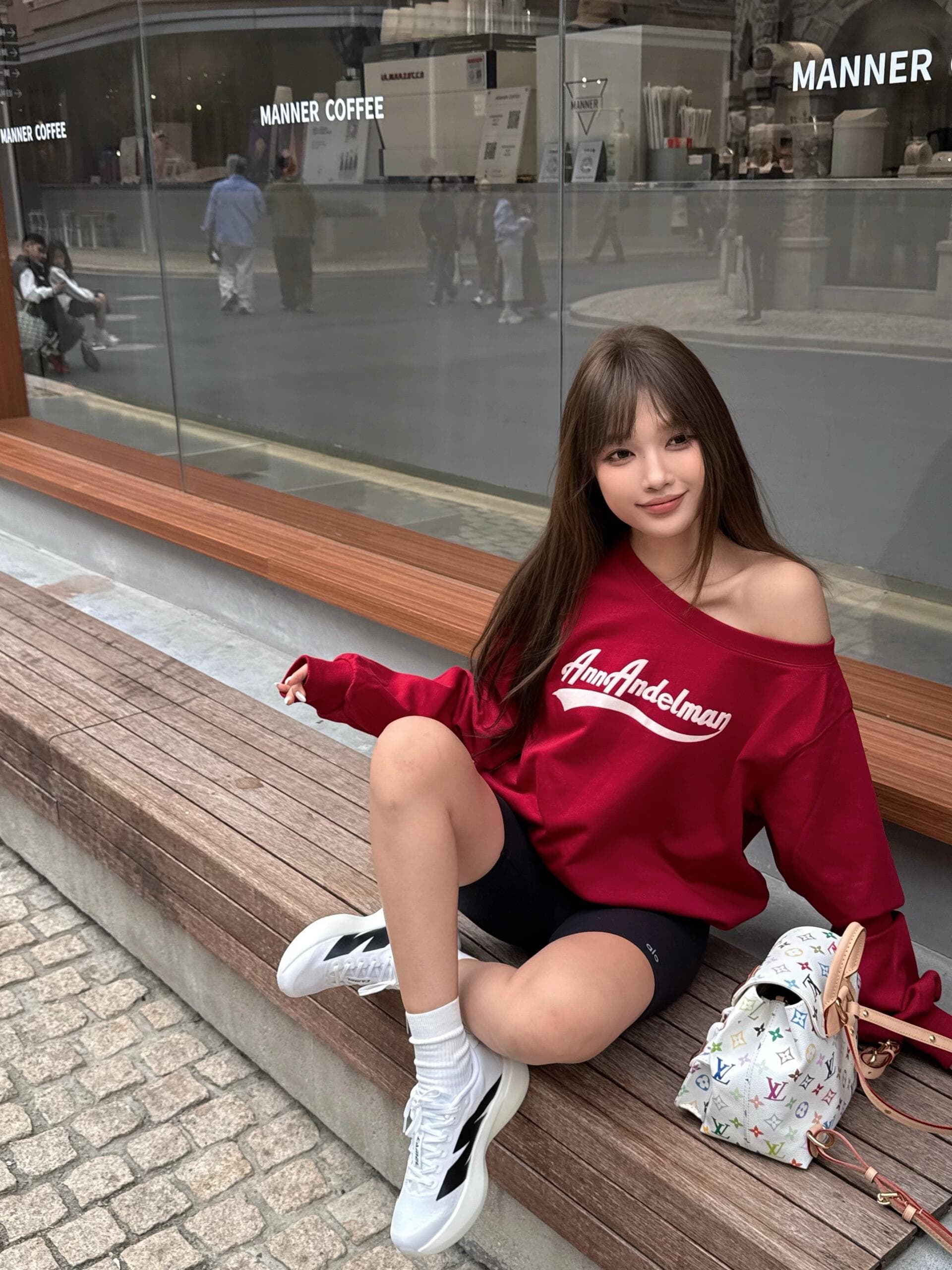 핫걸 순수한 욕망 빨간색 알파벳 비스듬한 어깨 긴팔 후드티 여성 가을 루즈핏 디자인 센스 오프숄더 캐주얼 레트로 맨위 상세 이미지 4
