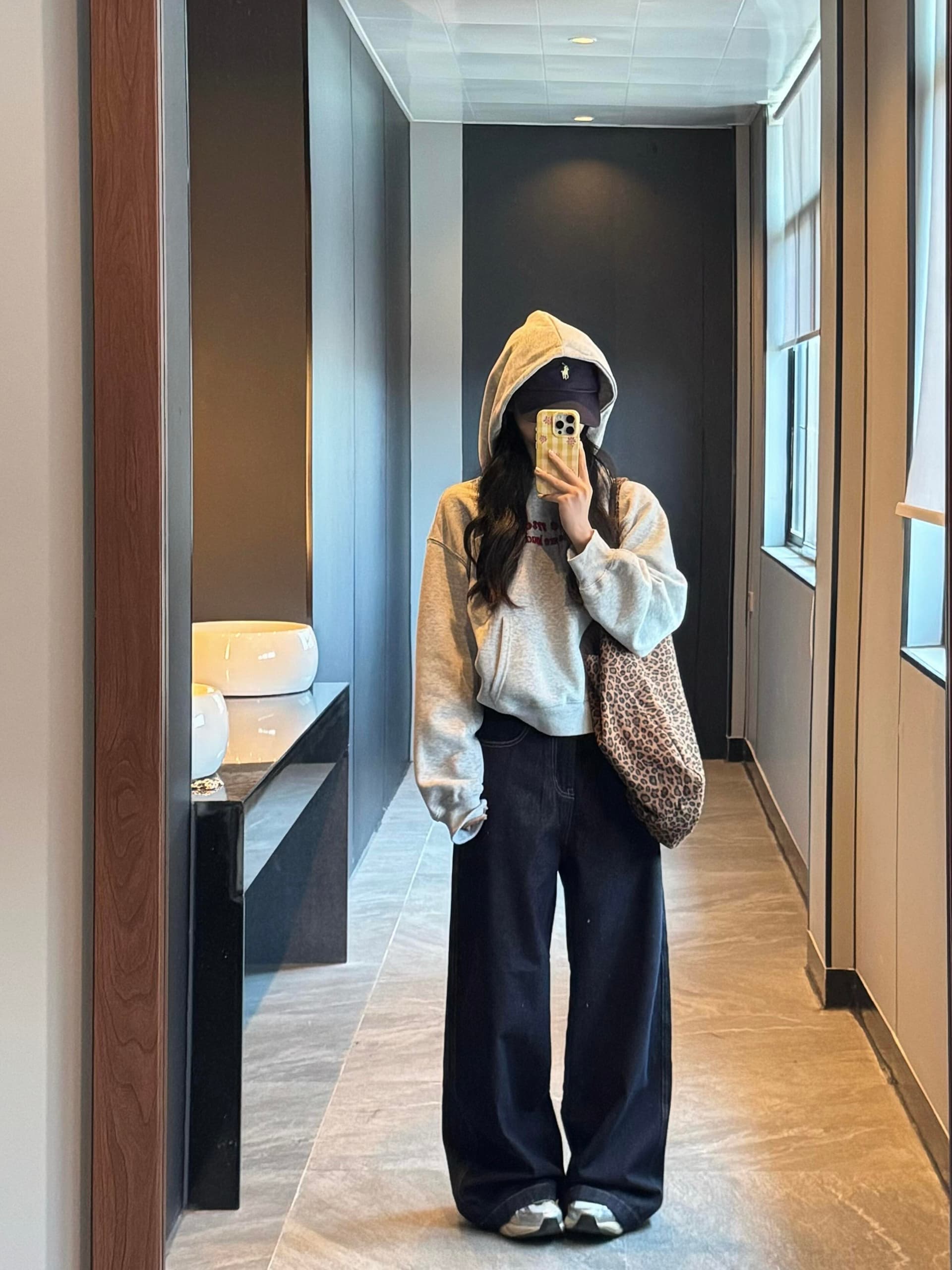 한 부서 레트로 회색 알파벳 자수 후드 티 스웨터 여성 느긋한 바람 루즈핏 캐주얼 긴팔 풀오버 맨위 가을 이미지 4