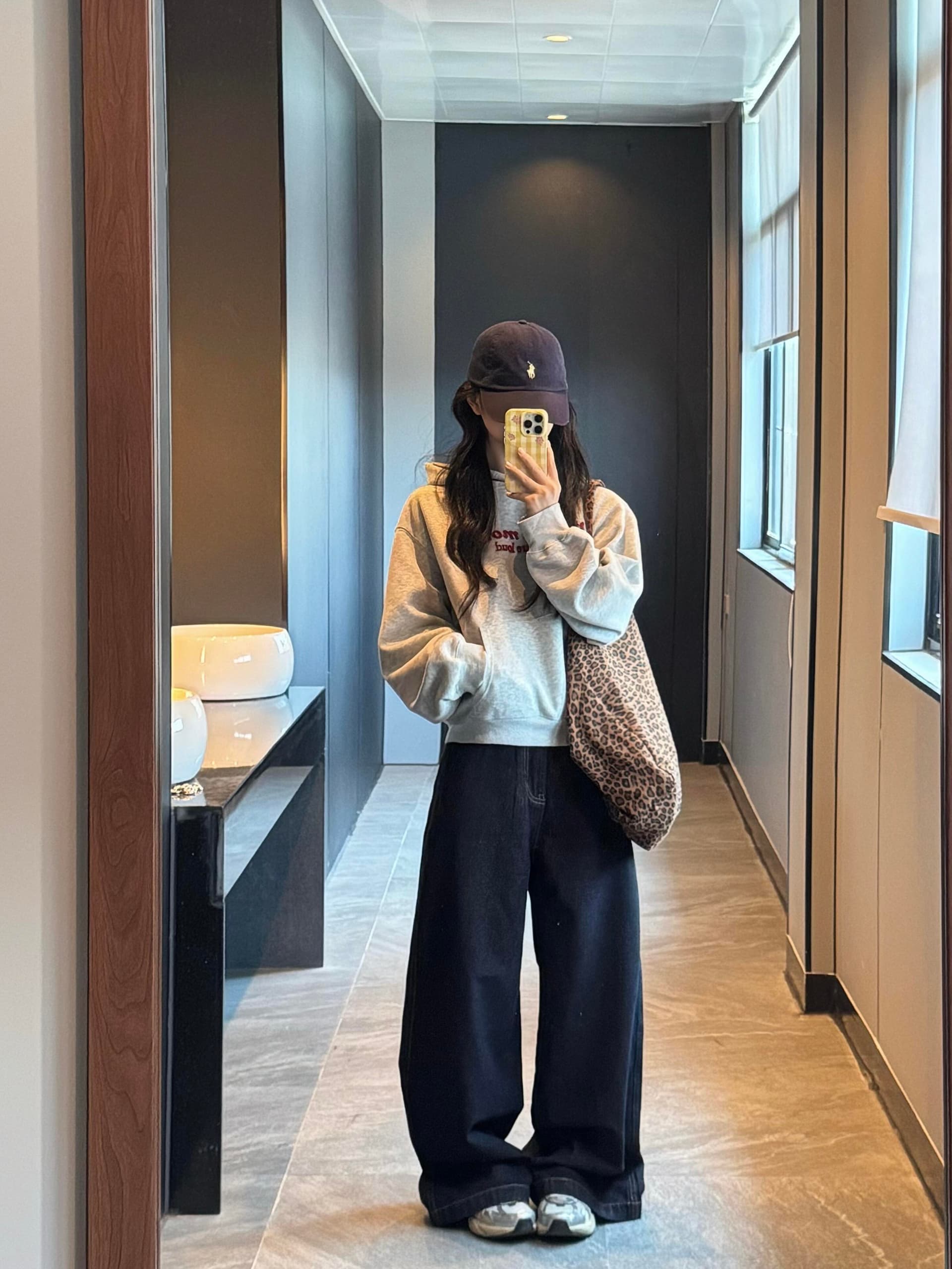 한 부서 레트로 회색 알파벳 자수 후드 티 스웨터 여성 느긋한 바람 루즈핏 캐주얼 긴팔 풀오버 맨위 가을 상세 이미지 2