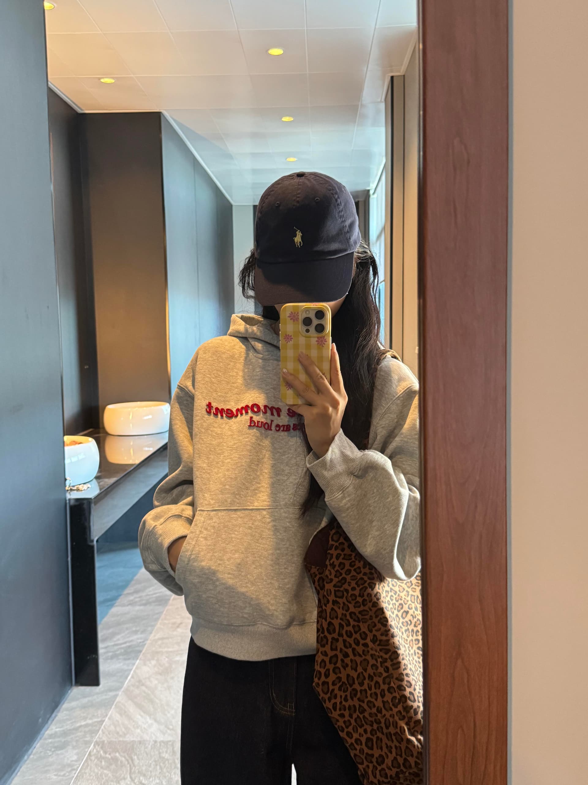 한 부서 레트로 회색 알파벳 자수 후드 티 스웨터 여성 느긋한 바람 루즈핏 캐주얼 긴팔 풀오버 맨위 가을 상세 이미지 4
