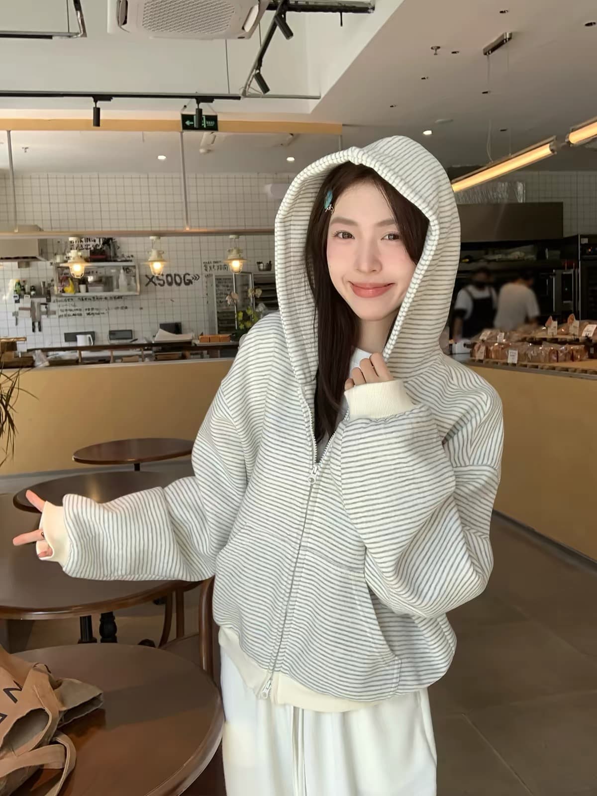 한 부서 회색 스트라이프 후드 긴팔 후드티 여성 코트 봄 가을 2026 새로운 루즈핏 쇼트 스타일 맨위 이른 가을 상세 이미지 3