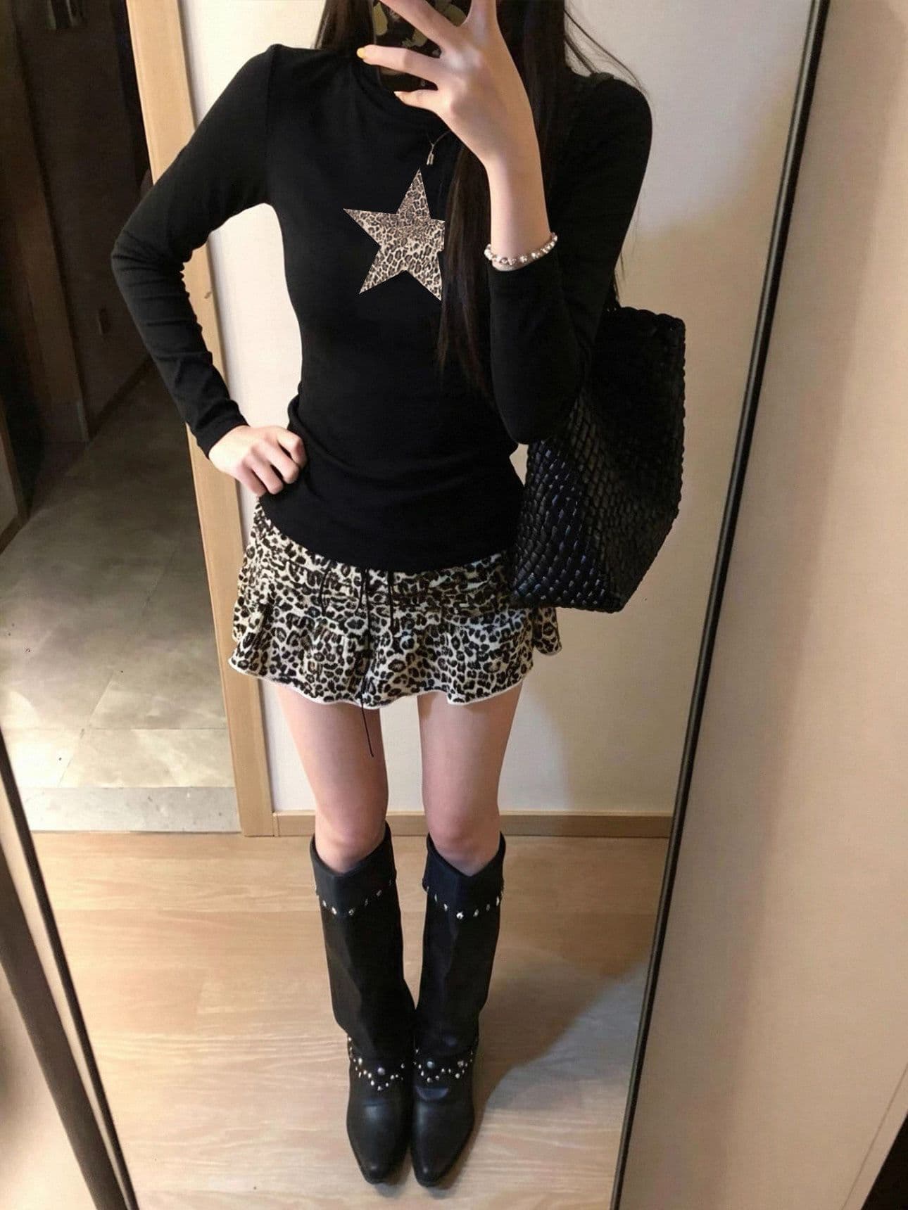 아메리칸 핫걸 검정색 긍정적 인 어깨 긴팔 티셔츠 여성 이른 가을 기본 셔츠 몸매 가꾸기 슬림해 보이는 레오파드 무늬 별 프린트 맨위 이미지 4