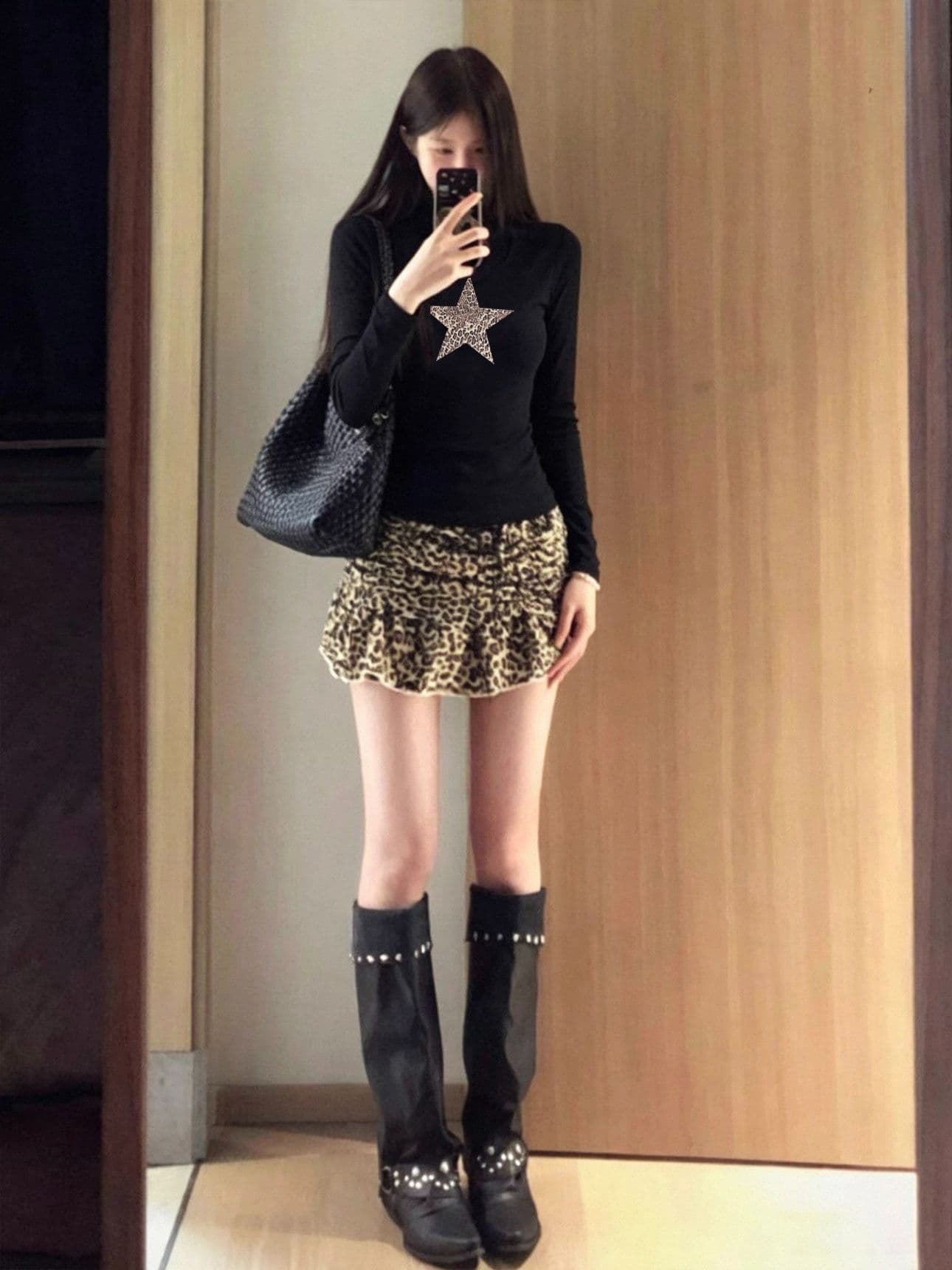 아메리칸 핫걸 검정색 긍정적 인 어깨 긴팔 티셔츠 여성 이른 가을 기본 셔츠 몸매 가꾸기 슬림해 보이는 레오파드 무늬 별 프린트 맨위 상세 이미지 4
