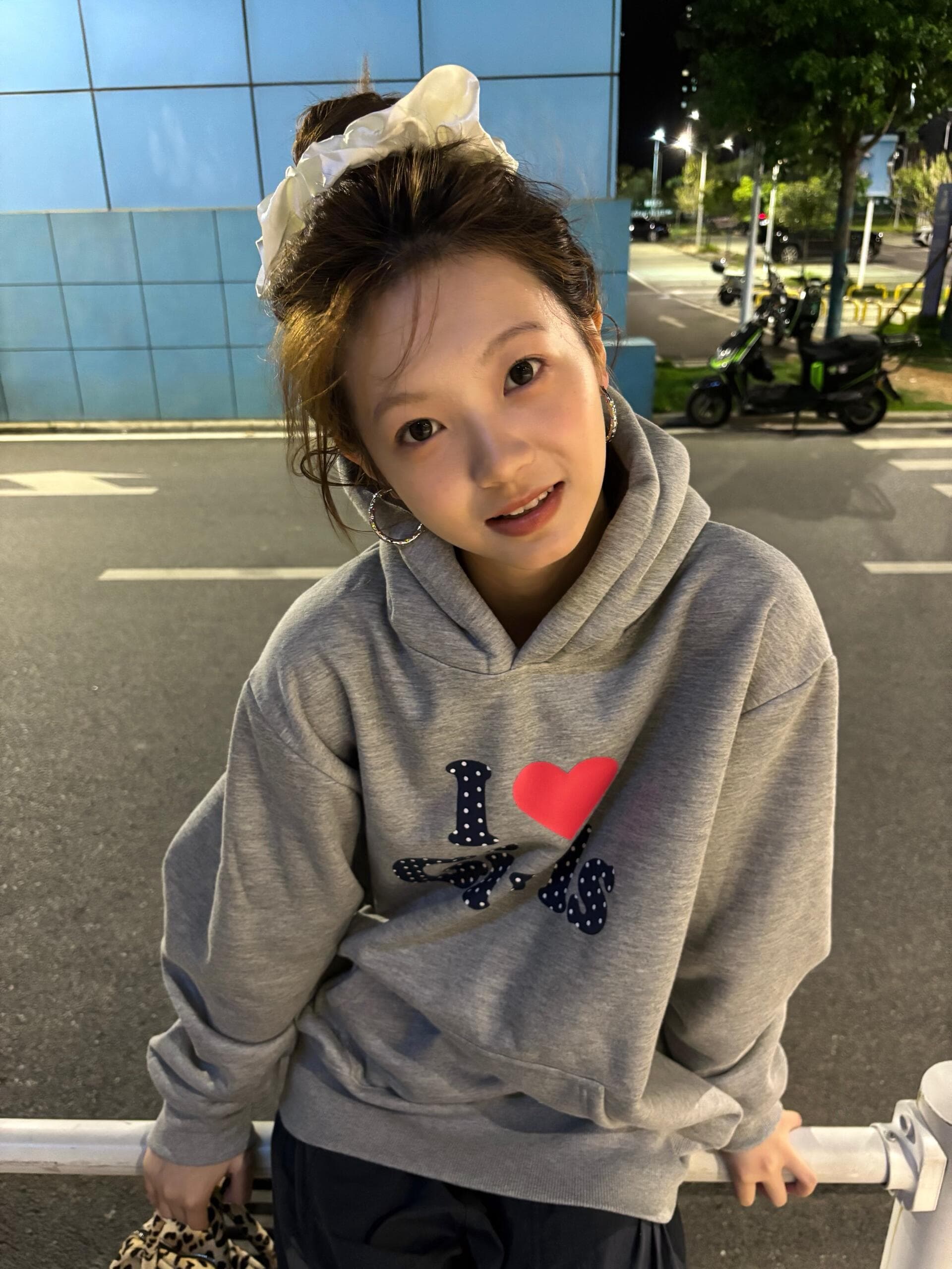 아메리칸 레트로 조수 브랜드 하트 알파벳 프린트 후드 티 스웨터 여성 가을 겨울 긍정적 인 어깨 재킷 털이 있는 이미지 4