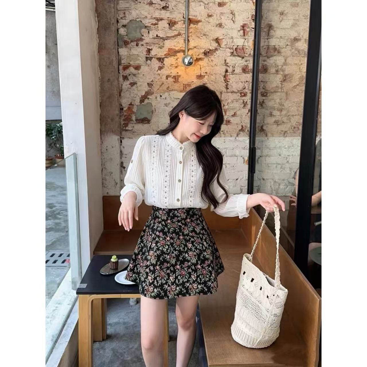 작은 샤넬 스타일 품격 명문 여성 고급 센스 레이스 홀로우 아웃 긴팔 셔츠 하이웨이스트 꽃무늬 미니 스커트 투피스 세트 상세 이미지 1