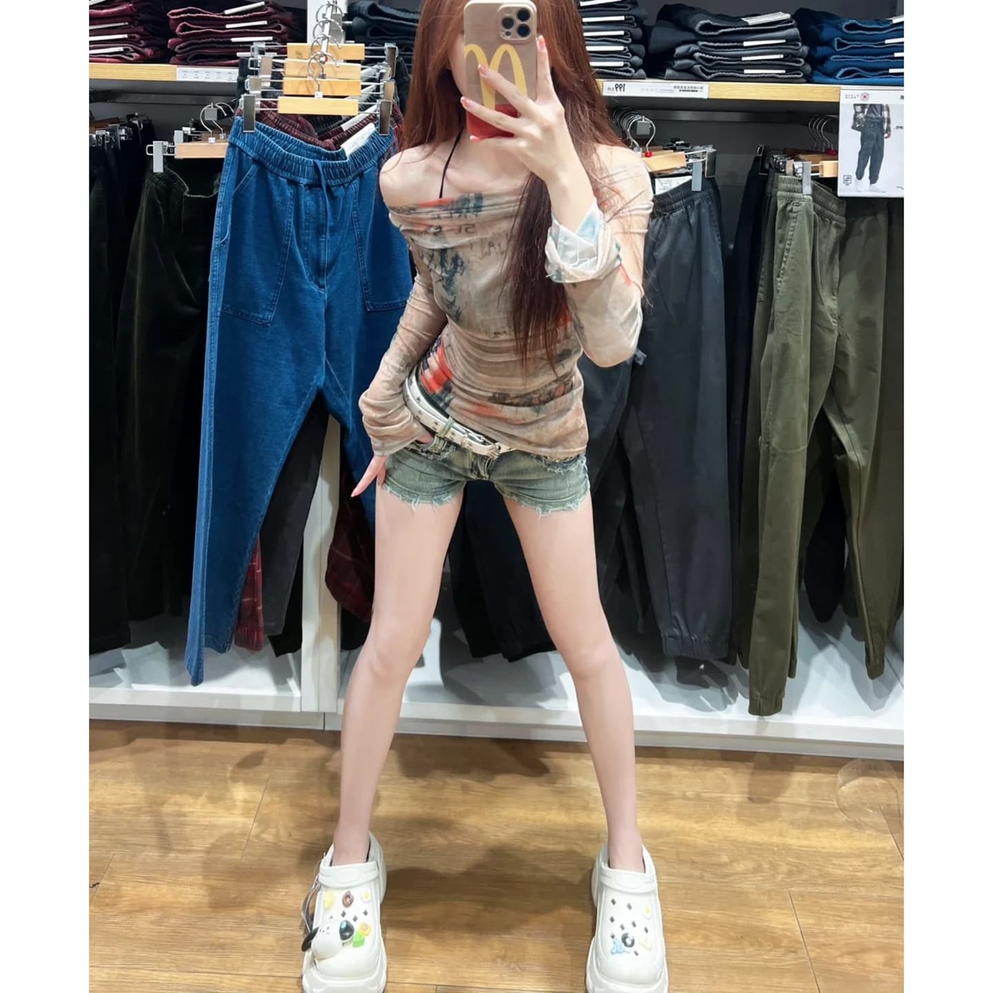 아메리칸 레트로 낙서 핫걸 오프숄더 망사 맨위 여성 여름 얇은 스타일 긴팔 자외선 차단 블라우스 몸매 가꾸기 맨위 이미지 4