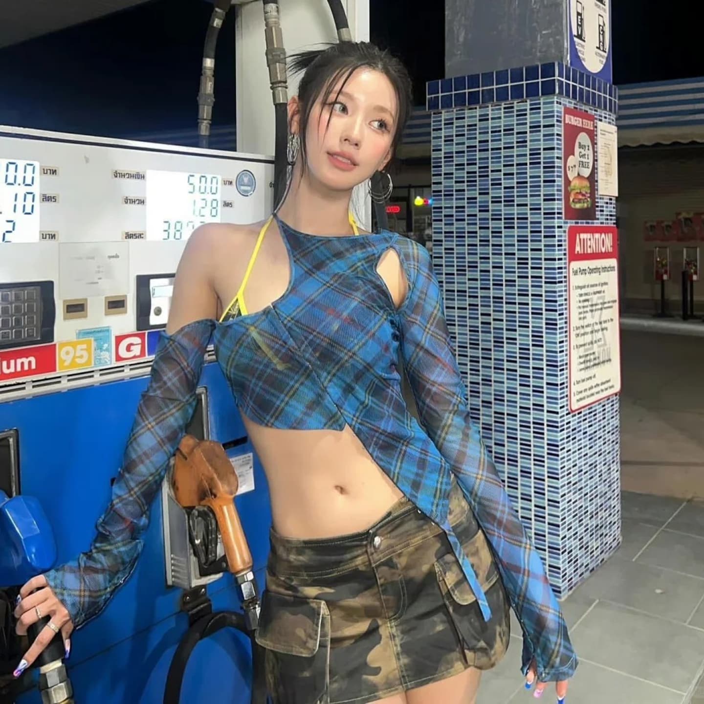 아메리칸 파란색 체크무늬 불규칙 오프숄더 티셔츠 여성 2026 이른 가을 새로운 몸매 가꾸기 순수한 욕망 핫걸 긴팔 맨위 상세 이미지 3