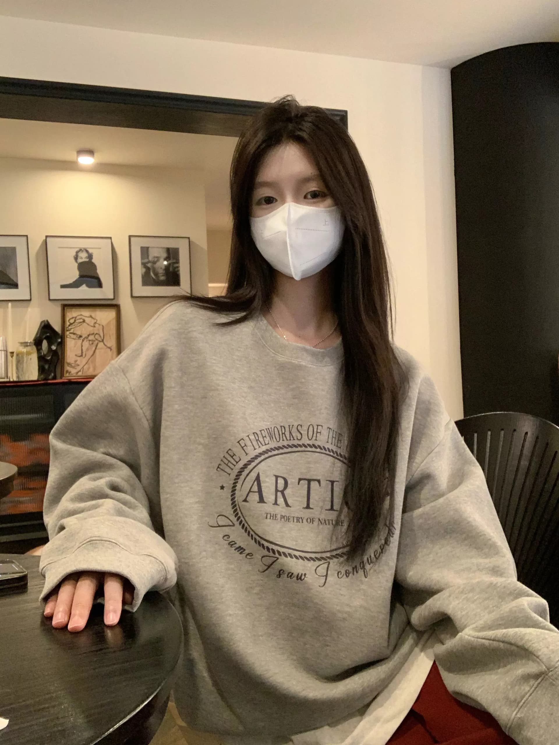 부드러운 찹쌀 라운드 넥 프린트 털이 있는 풀오버 스웨트셔츠 여성 가을 겨울 루즈핏 느긋한 아메리칸 레트로 캐주얼 맨위 상세 이미지 1