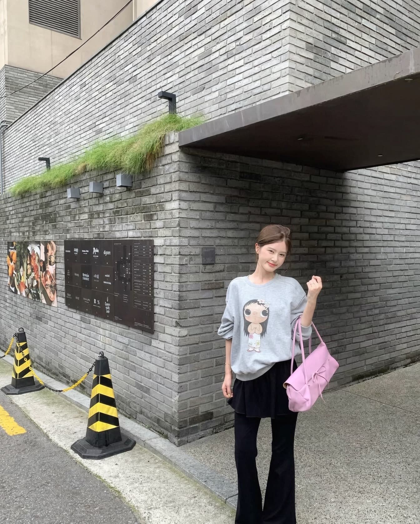 한 부서 작은 yu 귀여운 프린트 라운드 넥 풀오버 루즈핏 후드티 상세 이미지 3