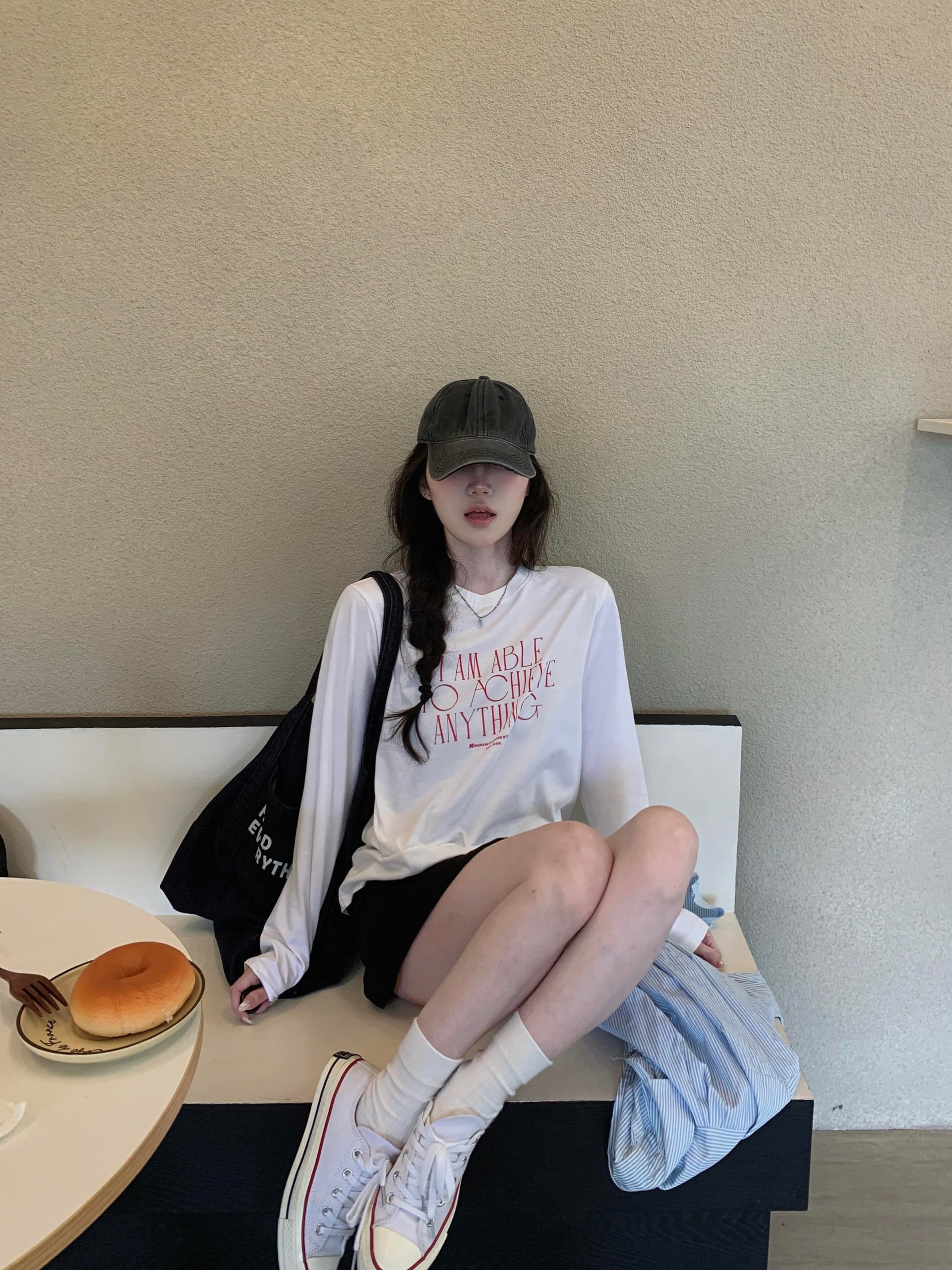 한 스타일 ins 알파벳 프린트 긴팔 티셔츠 여성 가을 캐주얼 다용도 화이트 루즈핏 맨위 이미지 3