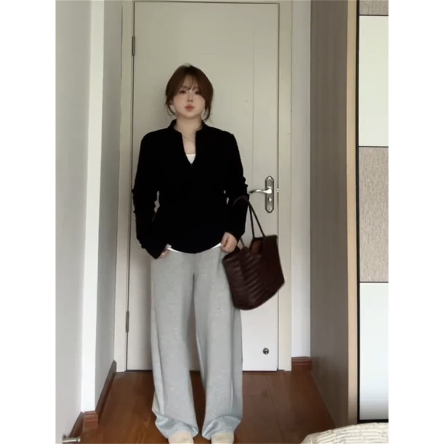 빅 사이즈 고급 센스 검정색 스탠드 칼라 긴팔 짧은 여성 코트 가을 지방 mm 몸매 가꾸기 꼬집기 허리 슬림해 보이는 아름다운 자켓 이미지 4