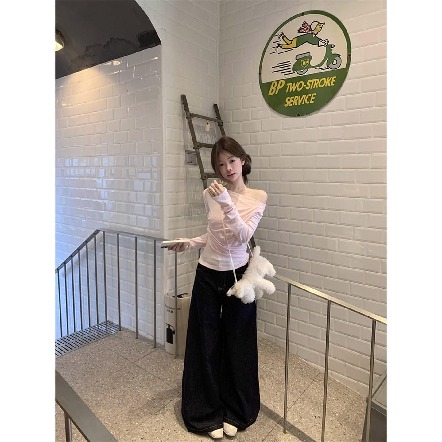 한 부서 달콤한 매운맛 핑크색 비스듬한 어깨 긴팔 티셔츠 여성 가을 디자인 센스 순수한 욕망 몸매 가꾸기 허리 수축 만나는 오프숄더 맨위 이미지 3