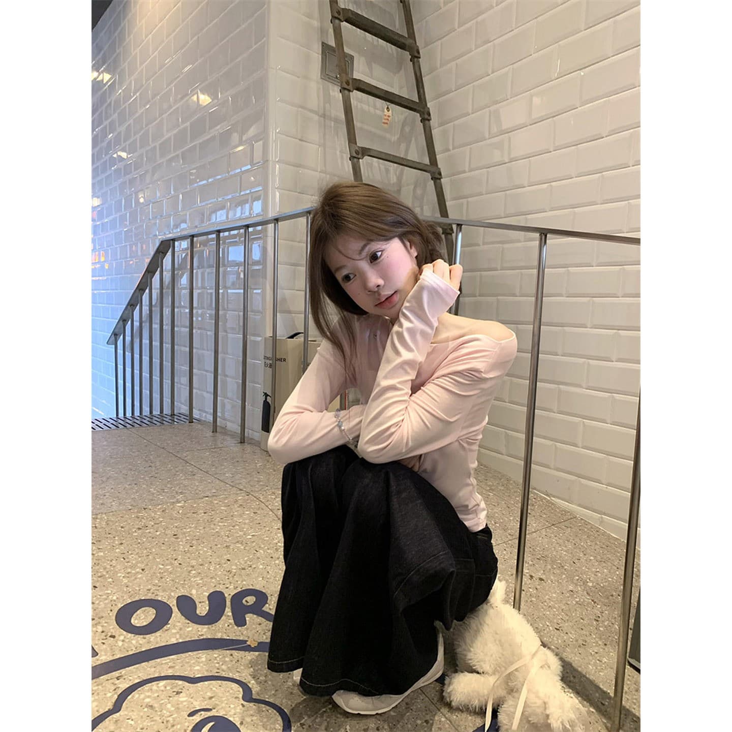 한 부서 달콤한 매운맛 핑크색 비스듬한 어깨 긴팔 티셔츠 여성 가을 디자인 센스 순수한 욕망 몸매 가꾸기 허리 수축 만나는 오프숄더 맨위 상세 이미지 4