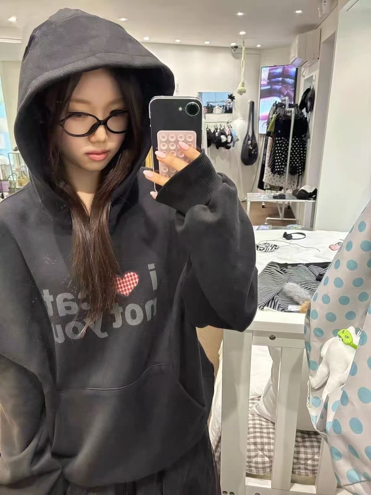 아메리칸 달콤한 차가운 바람 작은 대중 알파벳 프린트 후드 티 스웨터 루즈핏 다용도 검정색 털이 있는 맨위