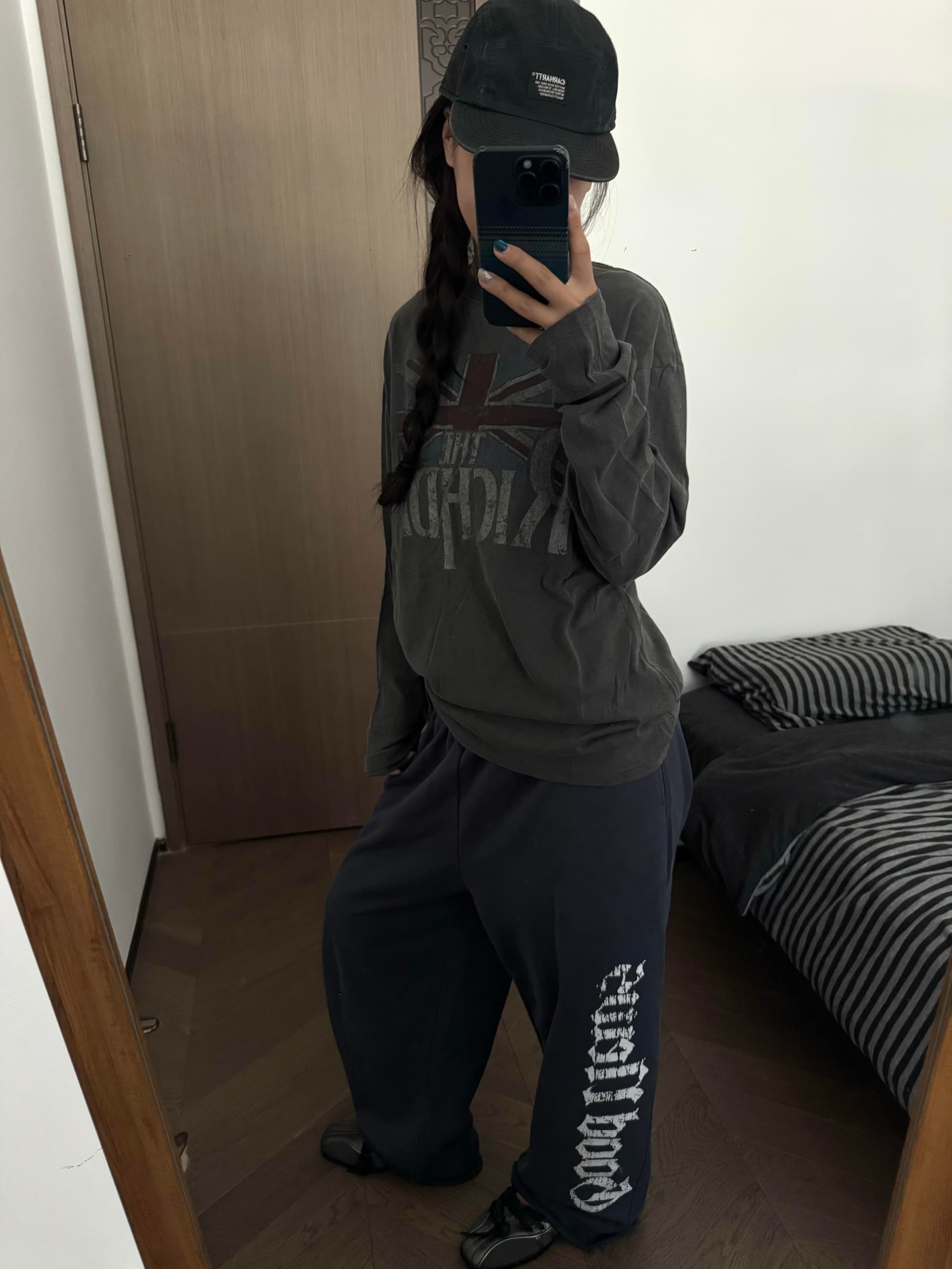 아메리칸 레트로 워싱 마 오래된 알파벳 프린트 라운드 넥 긴팔 티셔츠 여성 중성 바람 루즈핏 맨위 가을 이미지 3