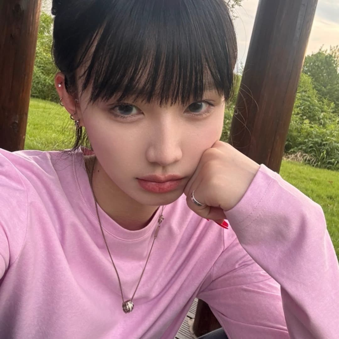 핑크색 라운드 넥 긴팔 티셔츠 여성 조기 가을 기초 섹션 다용도 한 부서 느긋한 루즈핏 인사이드 가져 가라. 기본 셔츠 맨위 이미지 5