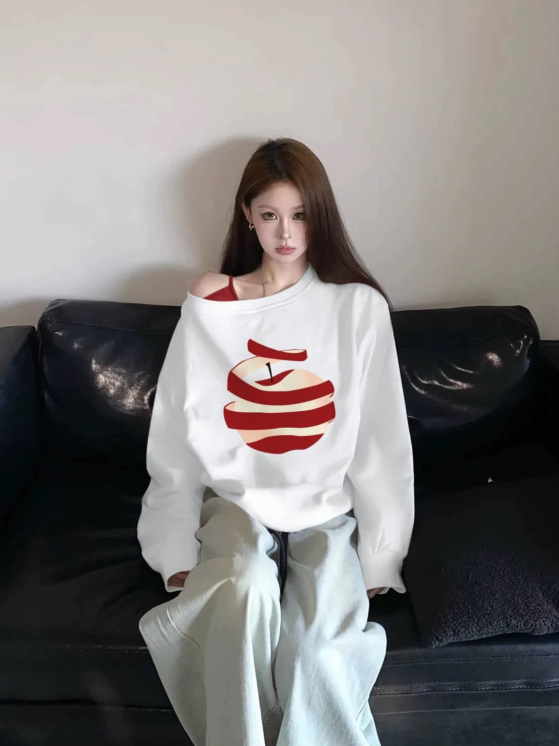 달콤한 매운맛 페이크 레이어드 디자인 센스 오프숄더 후드티 여성 가을 한 부서 다용도 루즈핏 작은 대중 비스듬한 어깨 의류 상세 이미지 1