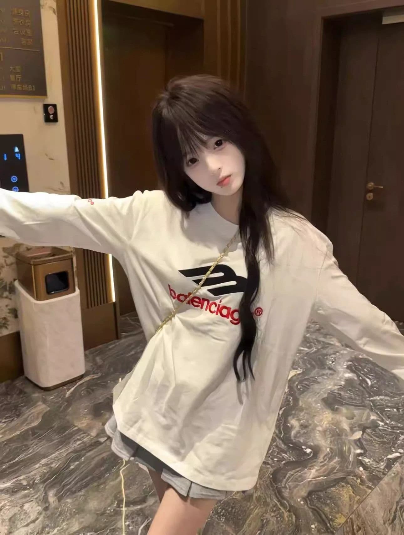 아메리칸 조수 브랜드 알파벳 프린트 긴팔 티셔츠 여성 이른 가을 착용 가져 가라. 디자인 센스 루즈핏 다용도 화이트 라운드 넥 맨위 상세 이미지 3