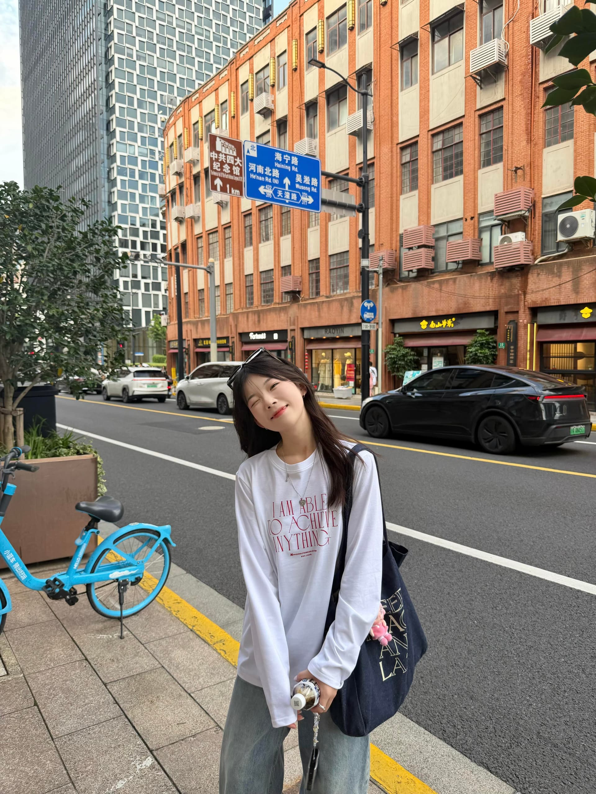 한 부서 작은 대중 알파벳 프린트 무거운 라운드 넥 긴팔 티셔츠 여성 이른 가을 루즈핏 캐주얼 느긋한 바람 연령 감소 맨위 상세 이미지 4