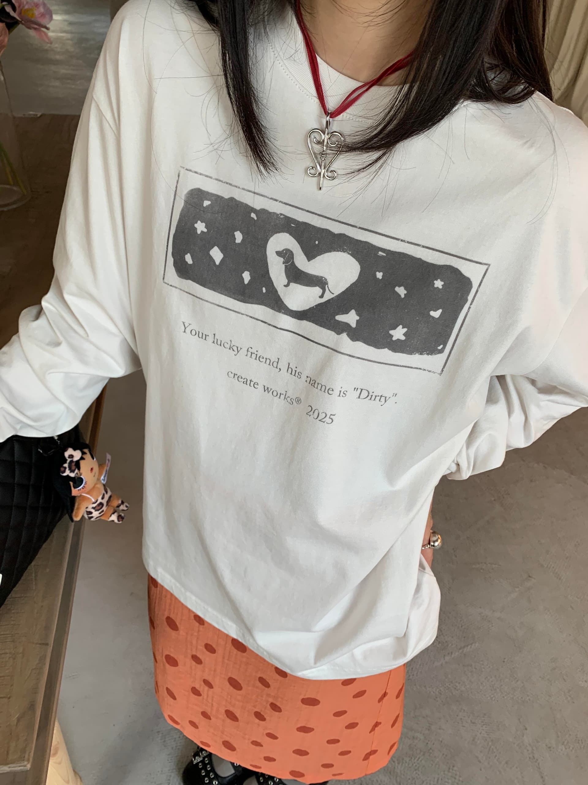 한 부서 chic 강아지 프린트 긴팔 티셔츠 여성 2026 가을 새로운 루즈핏 캐주얼 작은 대중 그레이트 봐. 의류 이미지 3