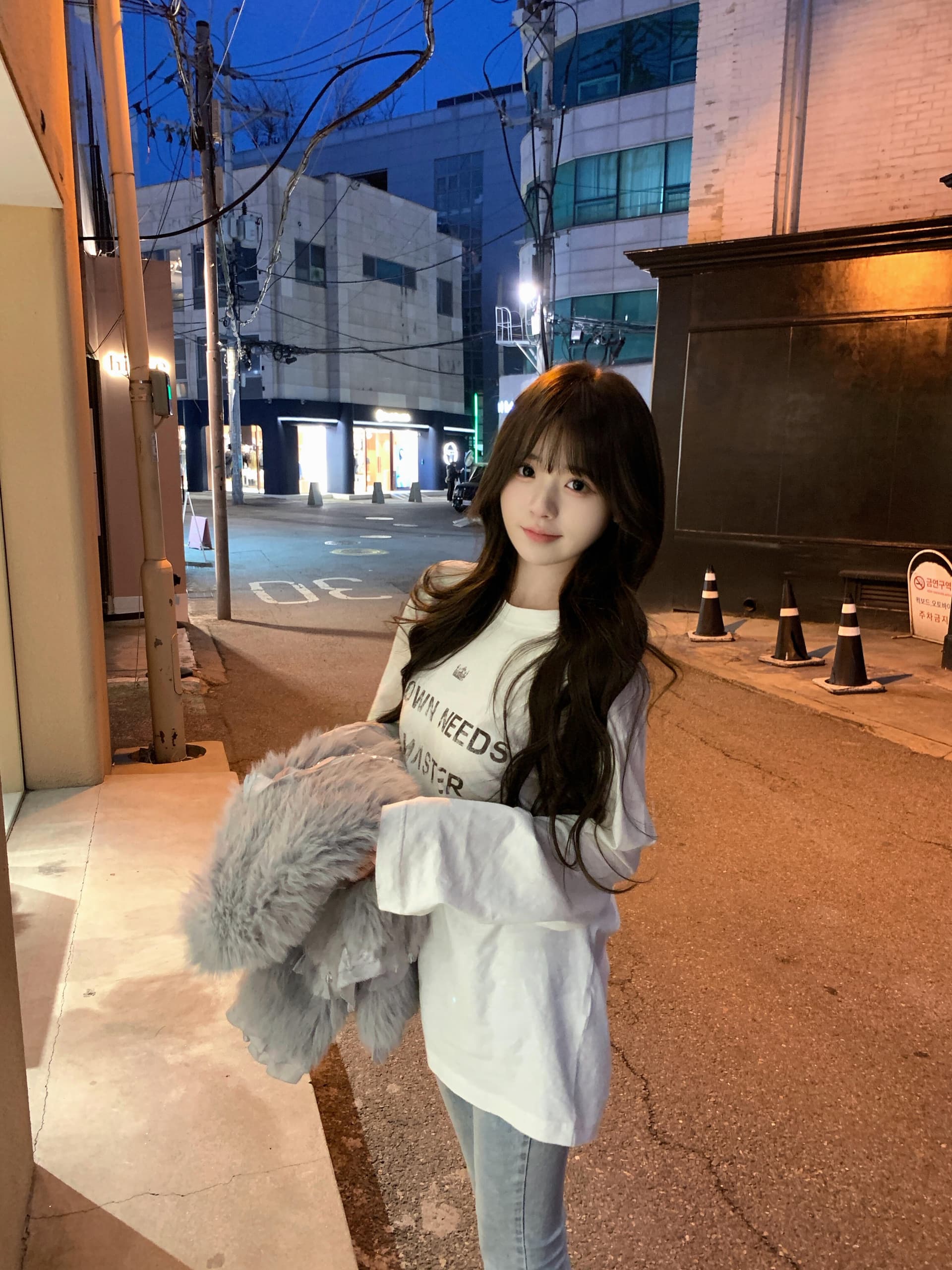 한 부서 ins 센스 알파벳 프린트 긴팔 티셔츠 여성 가을 루즈핏 슈퍼 다용도 슬림해 보이는 맨위 여성 상세 이미지 4