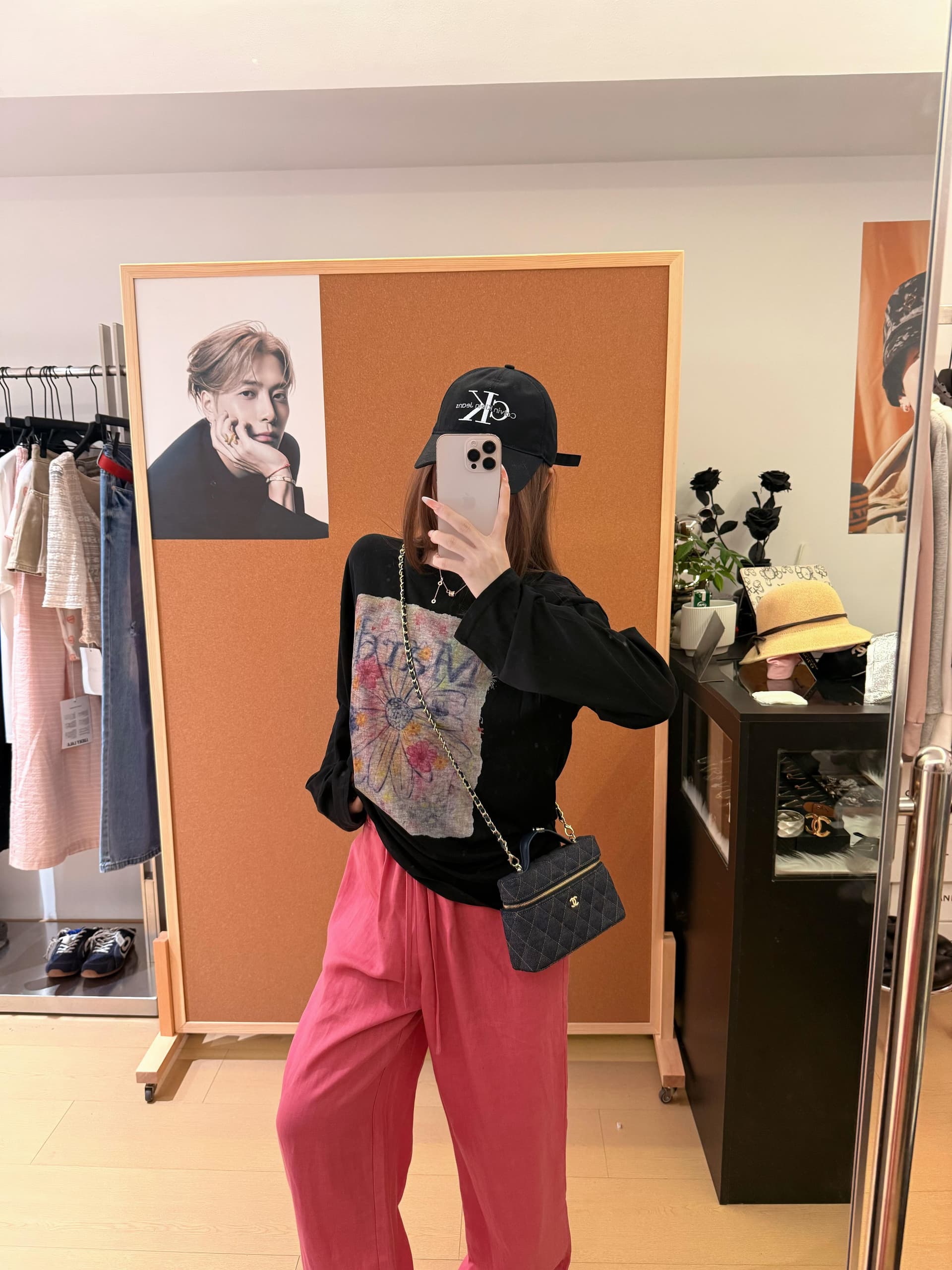 아메리칸 레트로 검정색 꽃무늬 프린트 자외선 차단 블라우스 여성 얇은 여름 새로운 디자인 센스 루즈핏 느긋한 바람 맨위 상세 이미지 5