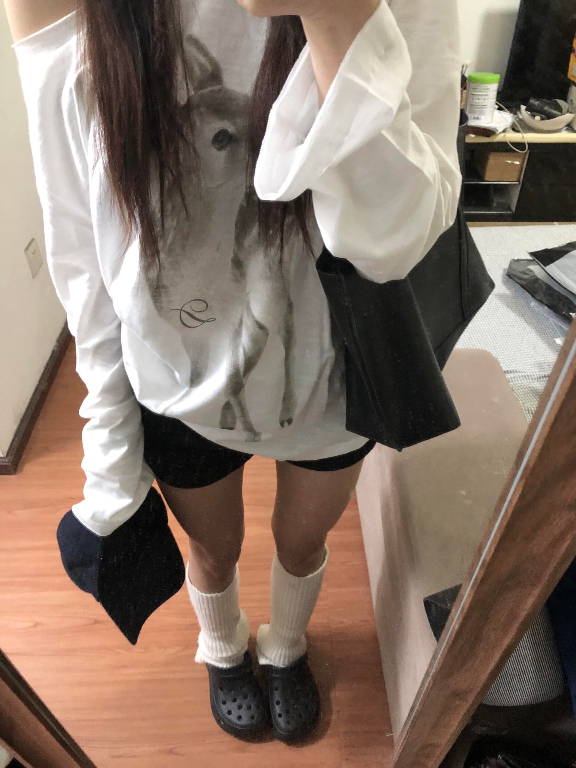 한 부서 비스듬한 어깨 시카 사슴 화이트 긴팔 티셔츠 여성 여름 외부 가져 가라. 루즈핏 마이크로 ~을 통해 얇은 스타일 느긋한 자외선 차단 블라우스 상세 이미지 4