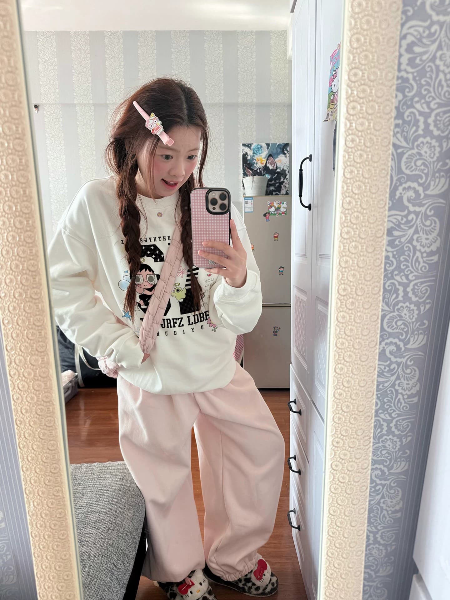 무거운 라운드 넥 후드티 여성 2026 새로운 봄 가을 얇은 스타일 oversize 루즈핏 다용도 느긋한 바람 없음 모자 의류 이미지 3