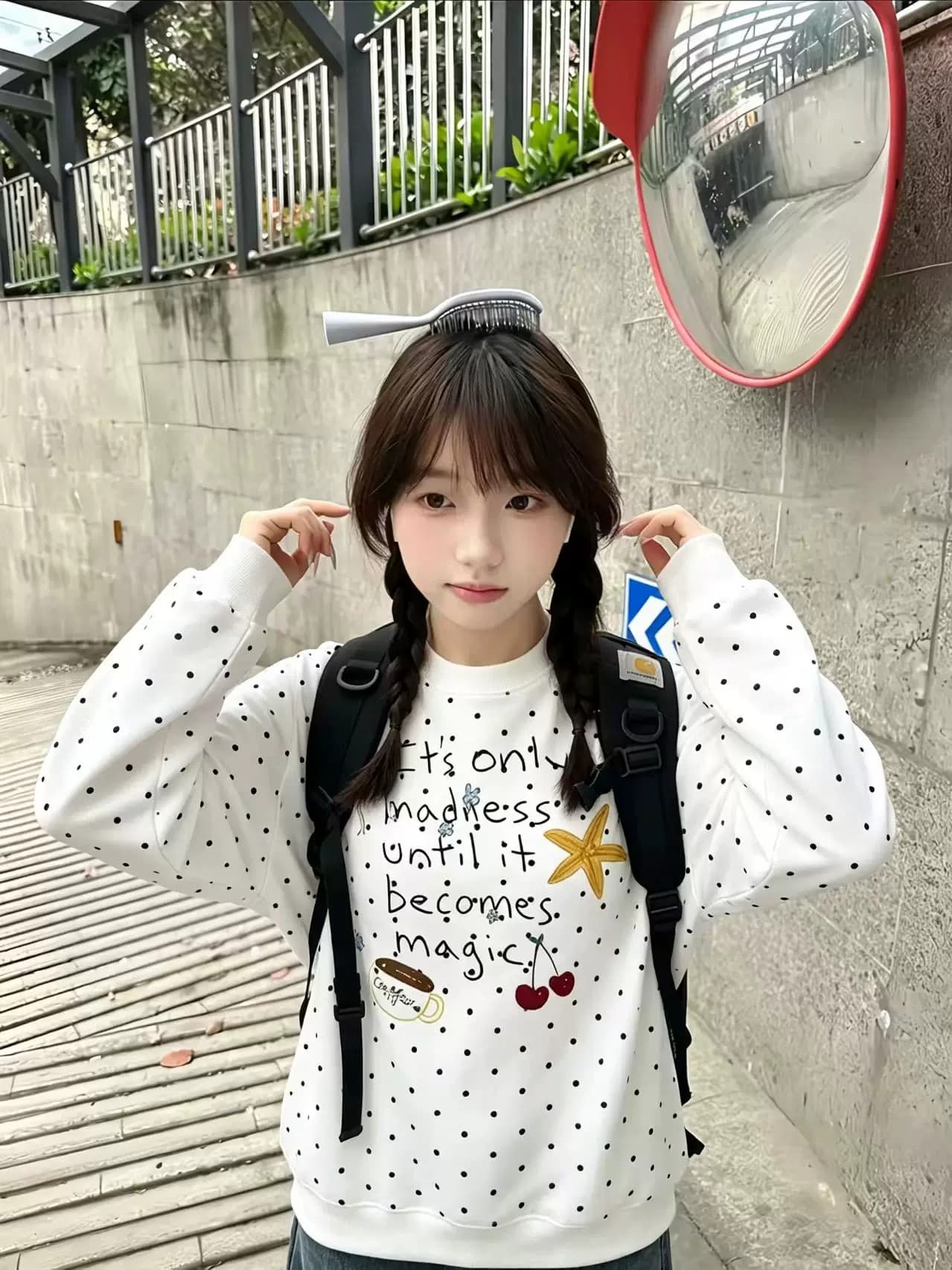아메리칸 레트로 도트 무늬 후드티 여성 봄 가을 새로운 루즈핏 느긋한 바람 디자인 센스 작은 대중 라운드 넥 없음 모자 의류 이미지 3