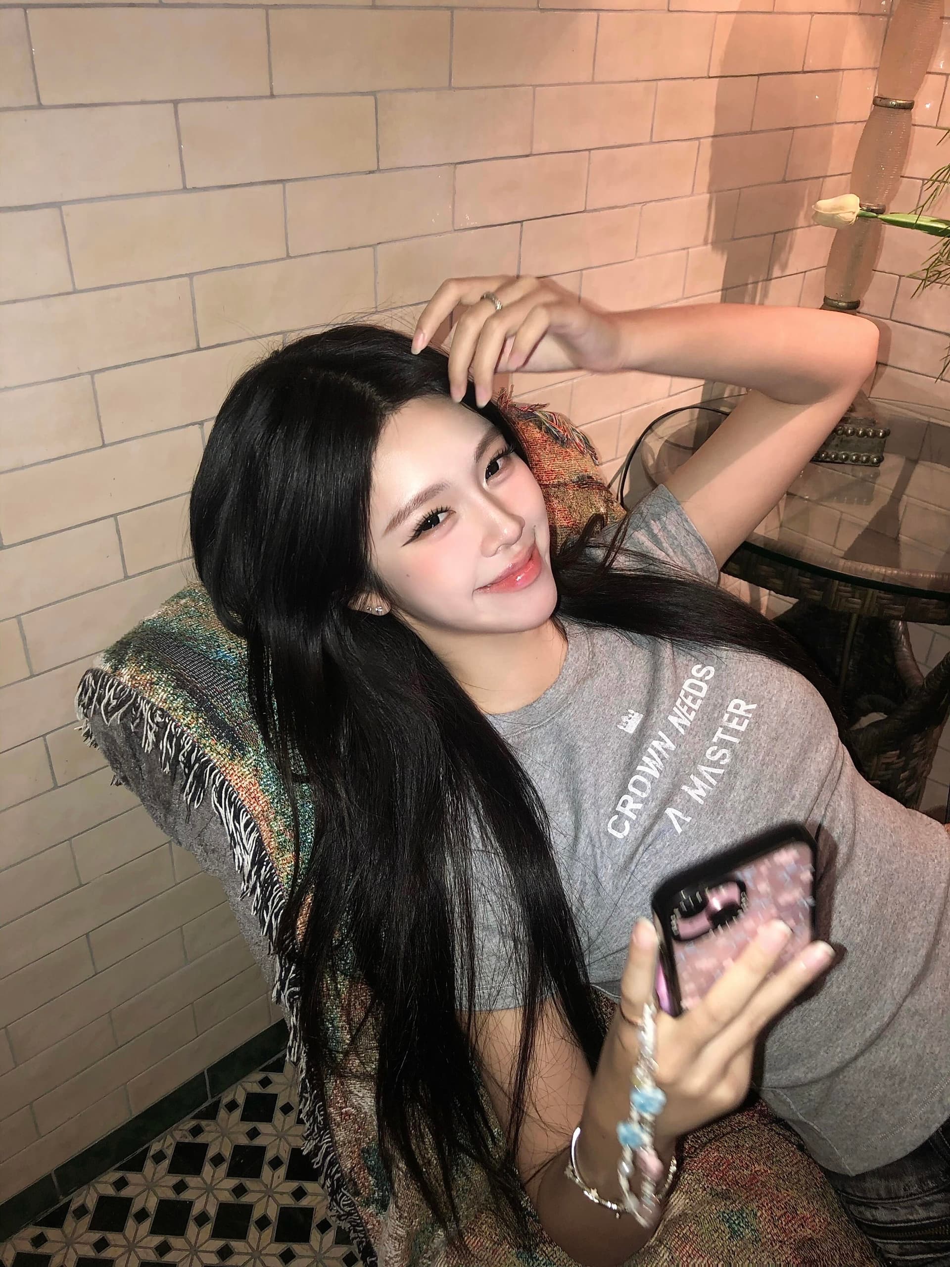 아메리칸 미니멀리즘 알파벳 프린트 긍정적 인 어깨 반팔 티셔츠 여성 여름 패션 핫걸 바람 몸매 가꾸기 쇼트 스타일 맨위